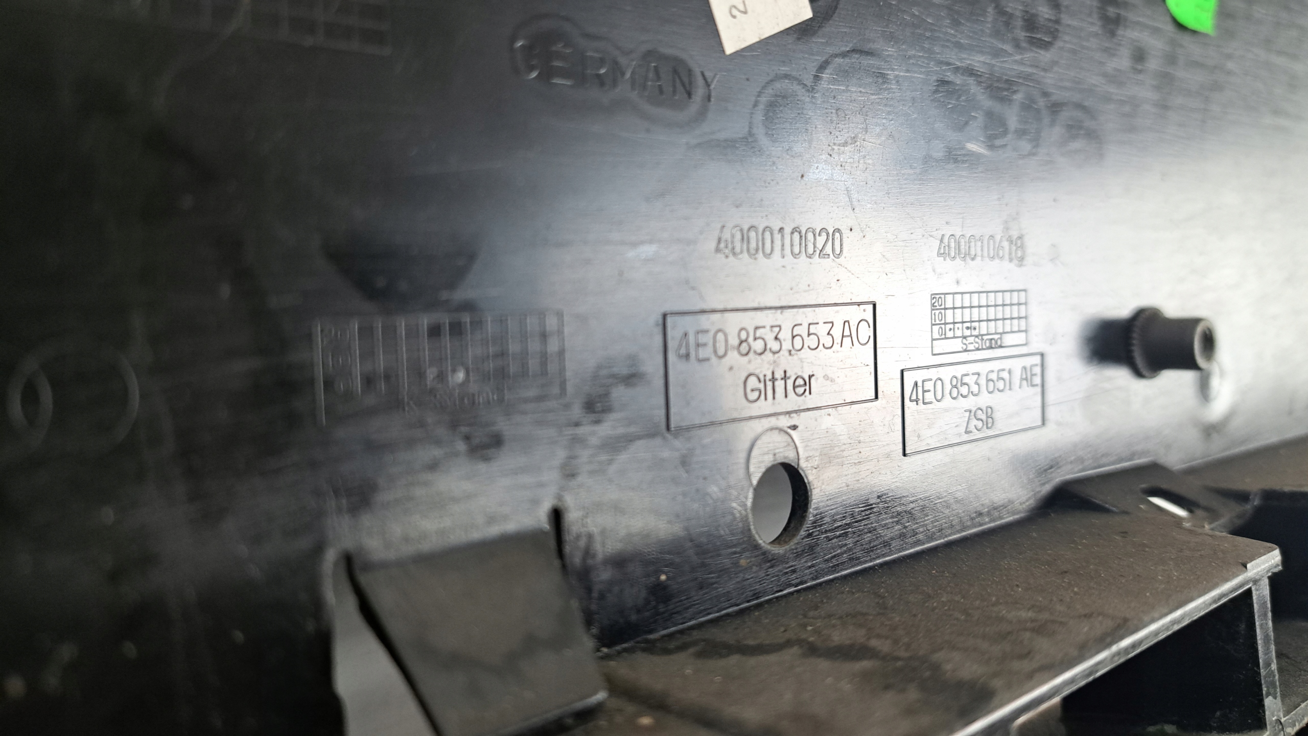 GRILL ATRAPA AUDI A8 D3 4E 4E0 2005 -2010 S-LINE LAKIEROWANY OE Producent części Audi OE