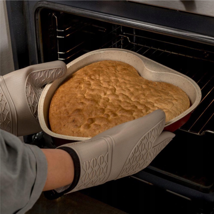 FORMA FOREMKA BLACHA GRANITOWA DO PIECZENIA SERCE Materiał metal