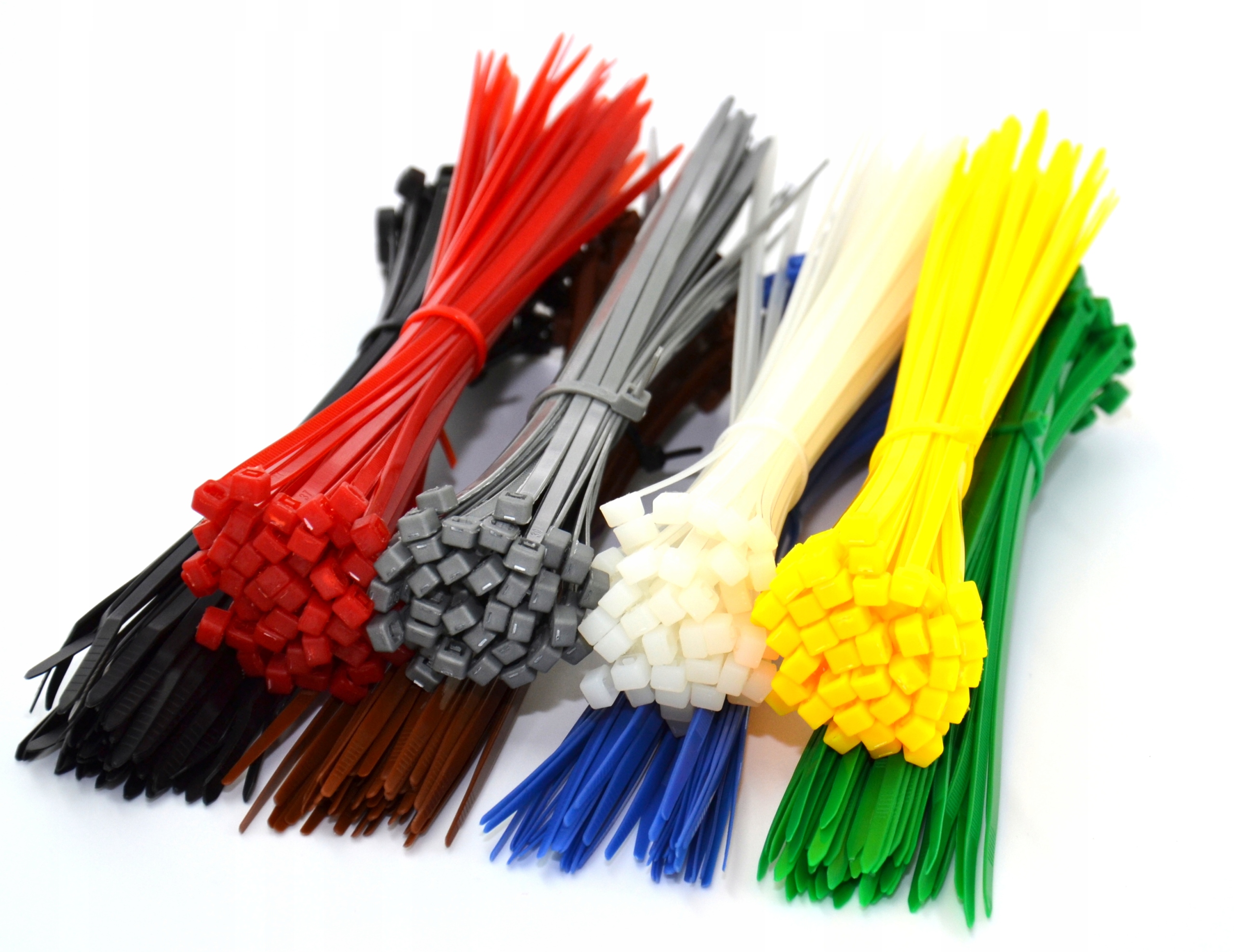 MIX TRYTYTKI OPASKI ZACISKOWE TRYTKI 2,5X80 KOLOROWE 800SZT EAN (GTIN) 5907675501250