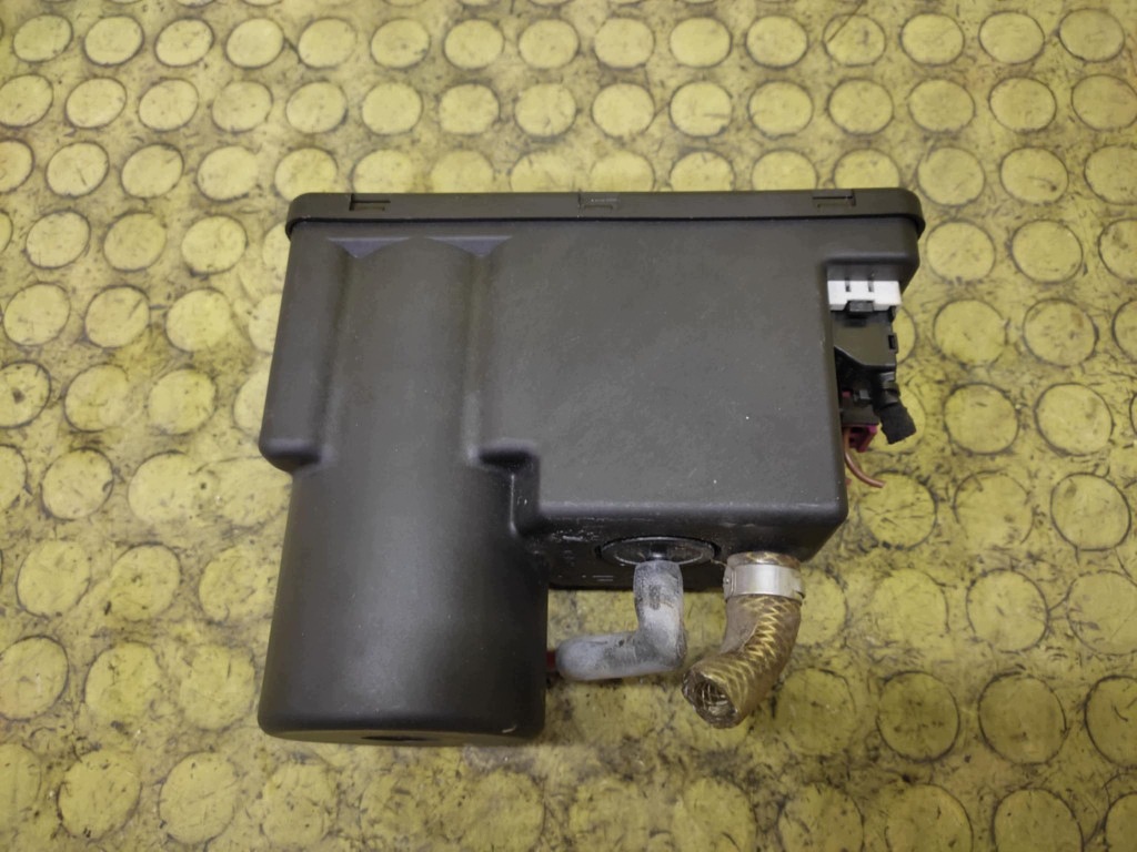 AUDI A4 B5 pumpa centralnog brave 4A0862257A