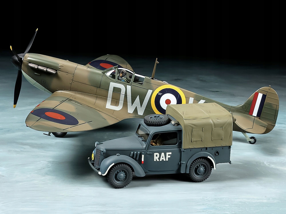 Letadlo Spitfire Mk.I a Austin 10HP 25211 Tamiya