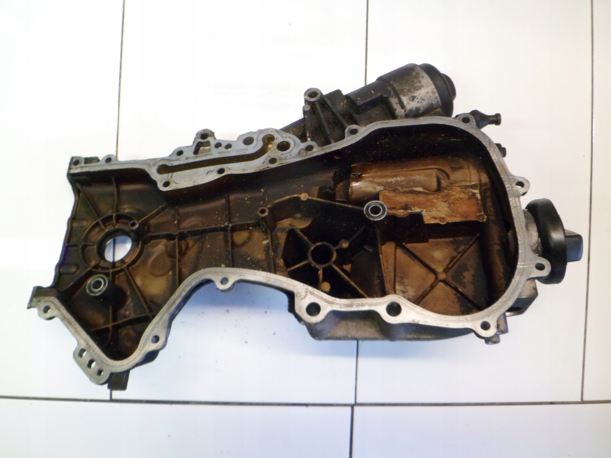 VW GOLF V 1.6FSI BLF Couvercle carter distribution 03C109211G