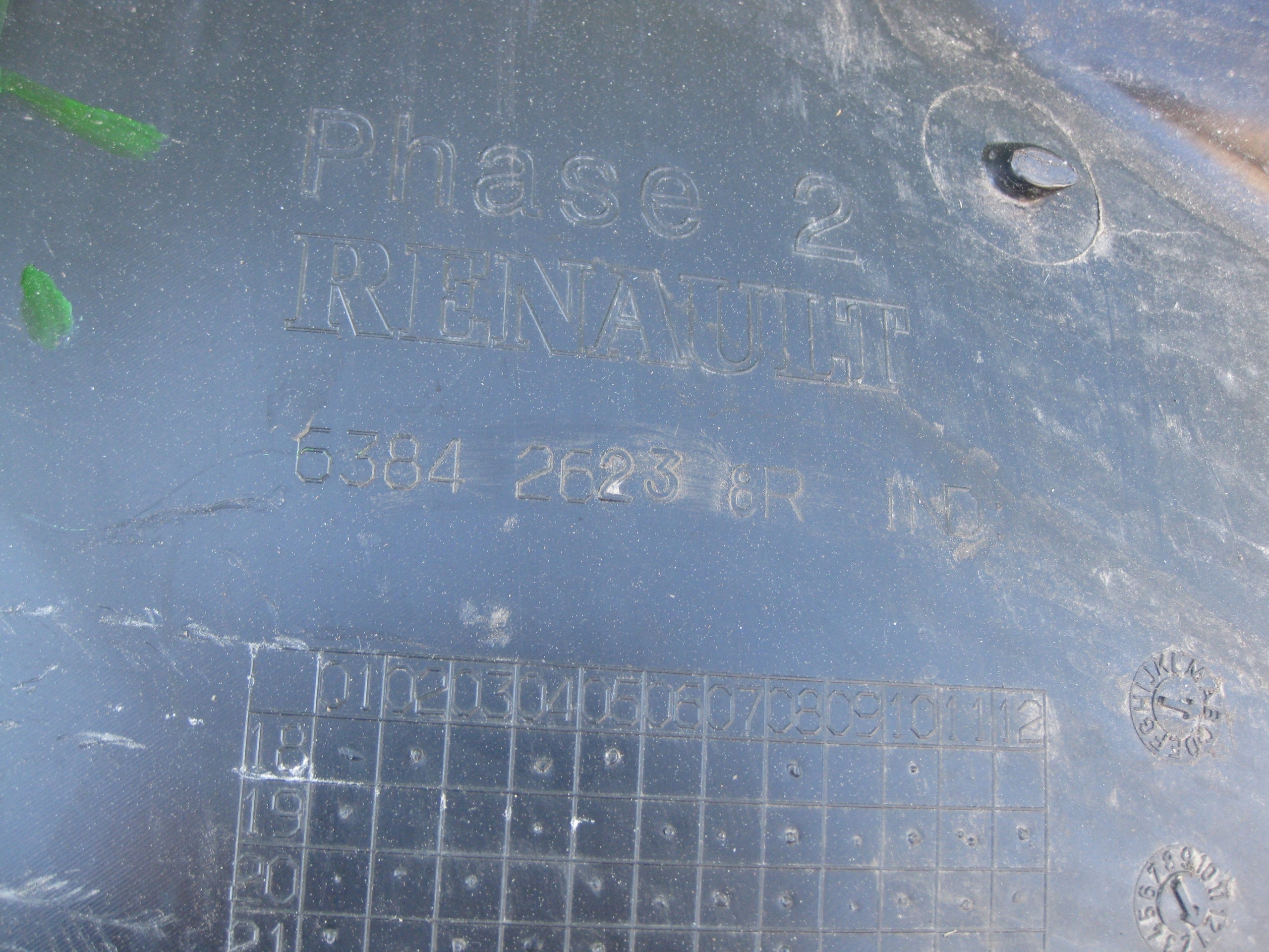 RENAULT MASTER III LIFT mudguard front right 638426238R