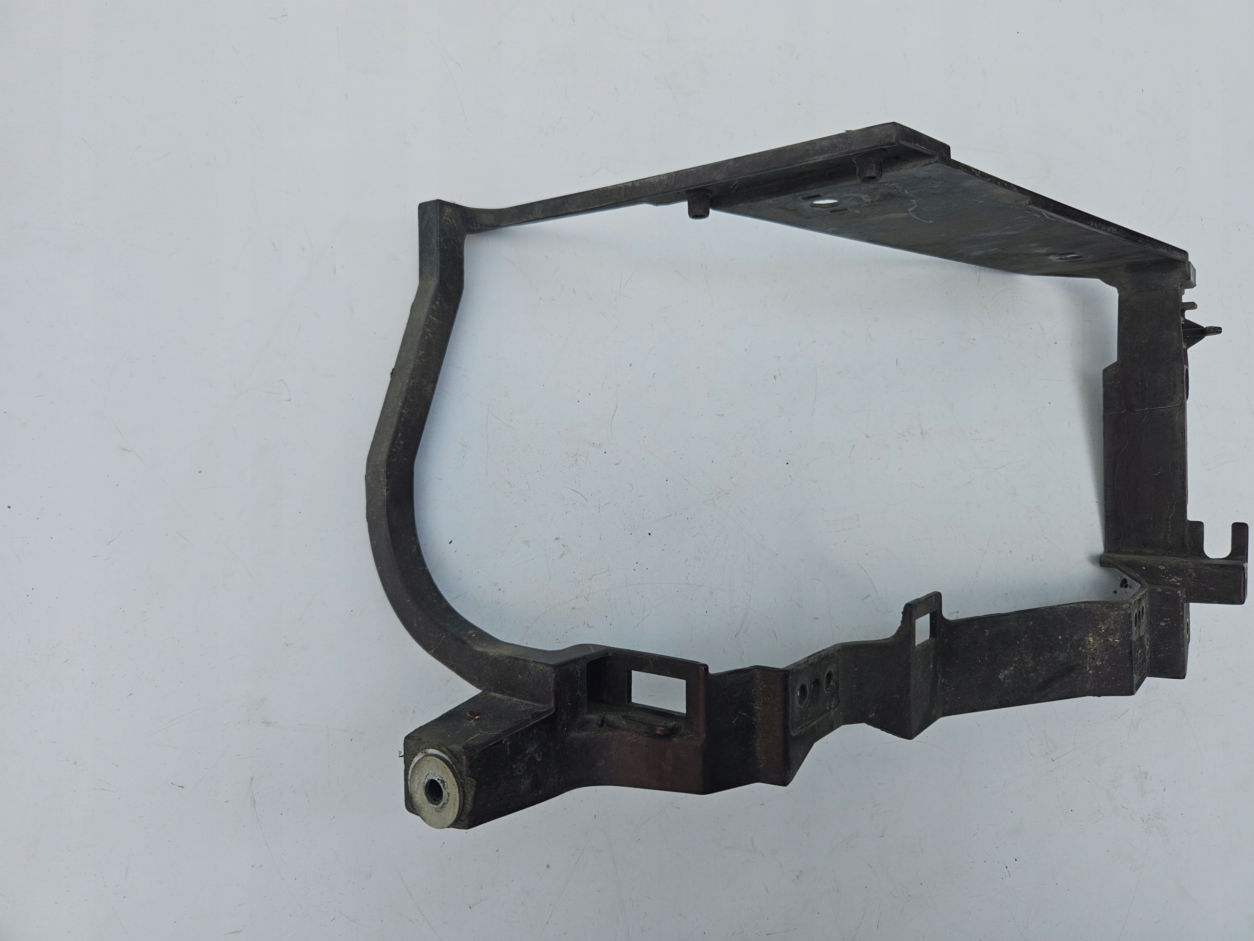 OKULAR right holder lights PRAWEJ AUDI V8 D11