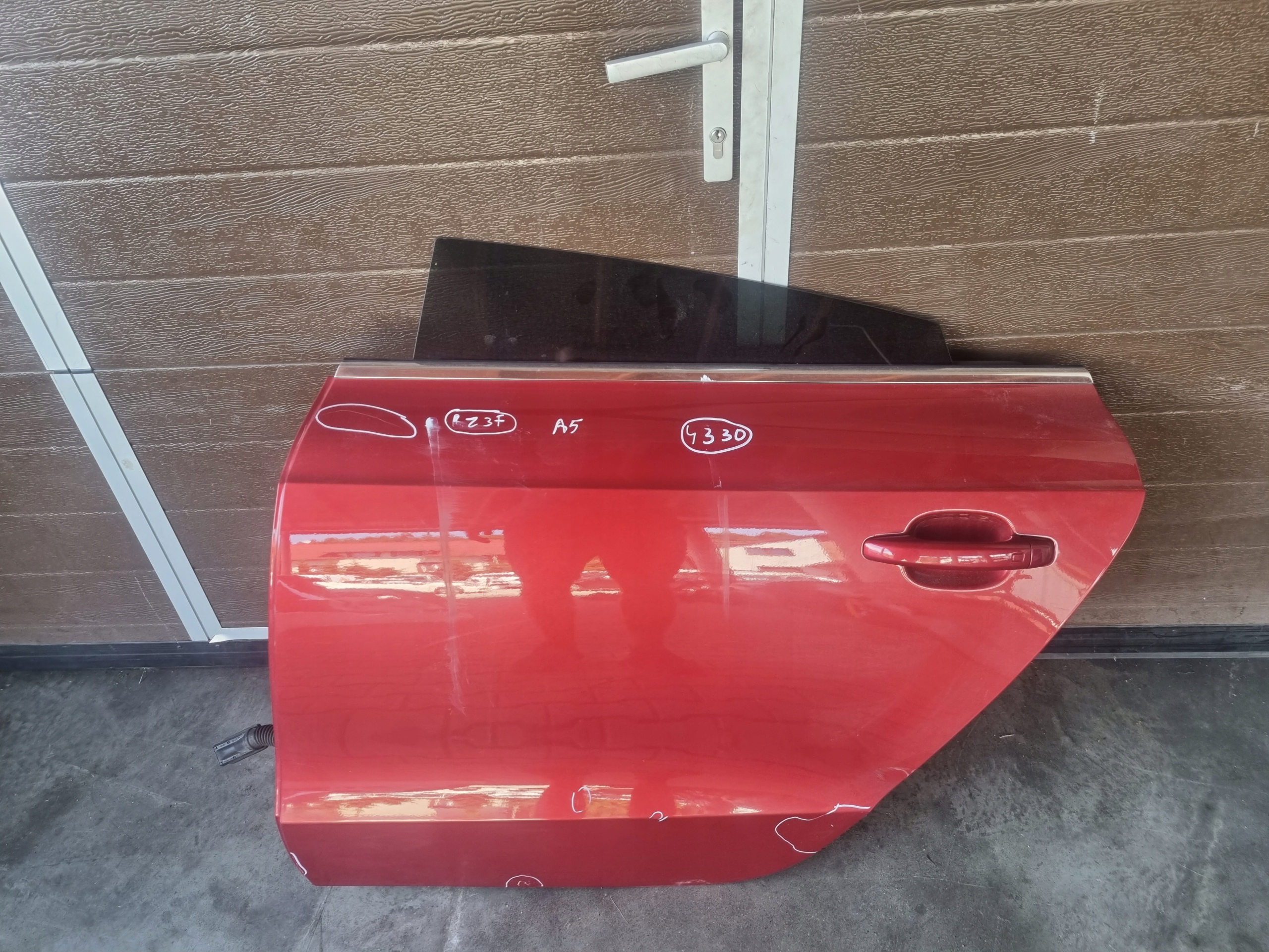 AUDI A5t SPORTBACK ДВЕРІ ЗАДНЄ ЛІВИЙ ЗАД. Lz3f