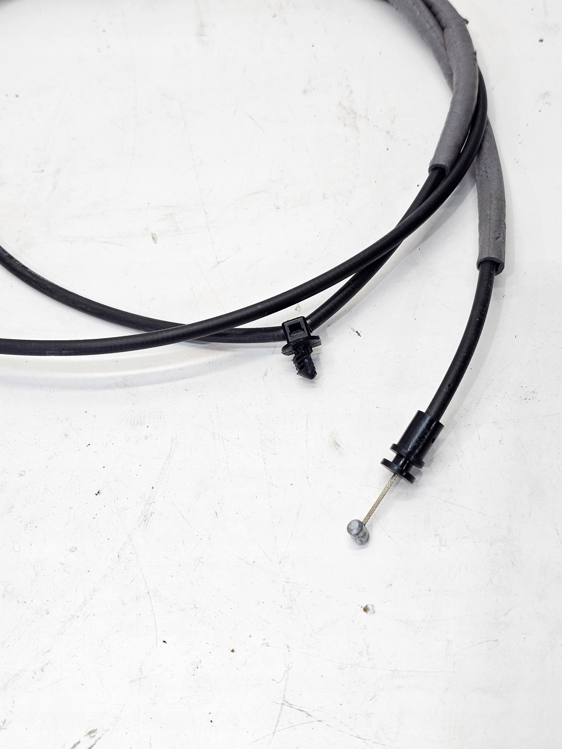 Câble Levier Siège Droit AUDI Q5 FY 80A885682E