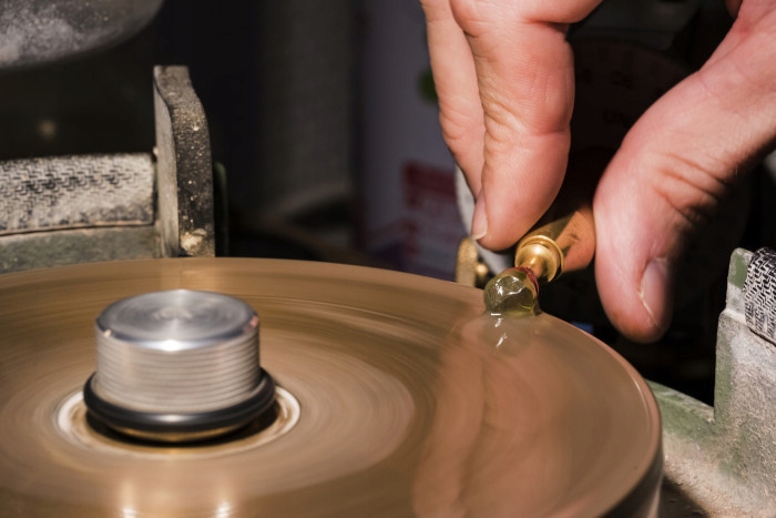 Kuprit kabošon ovál 8x6 mm Druh cuprit