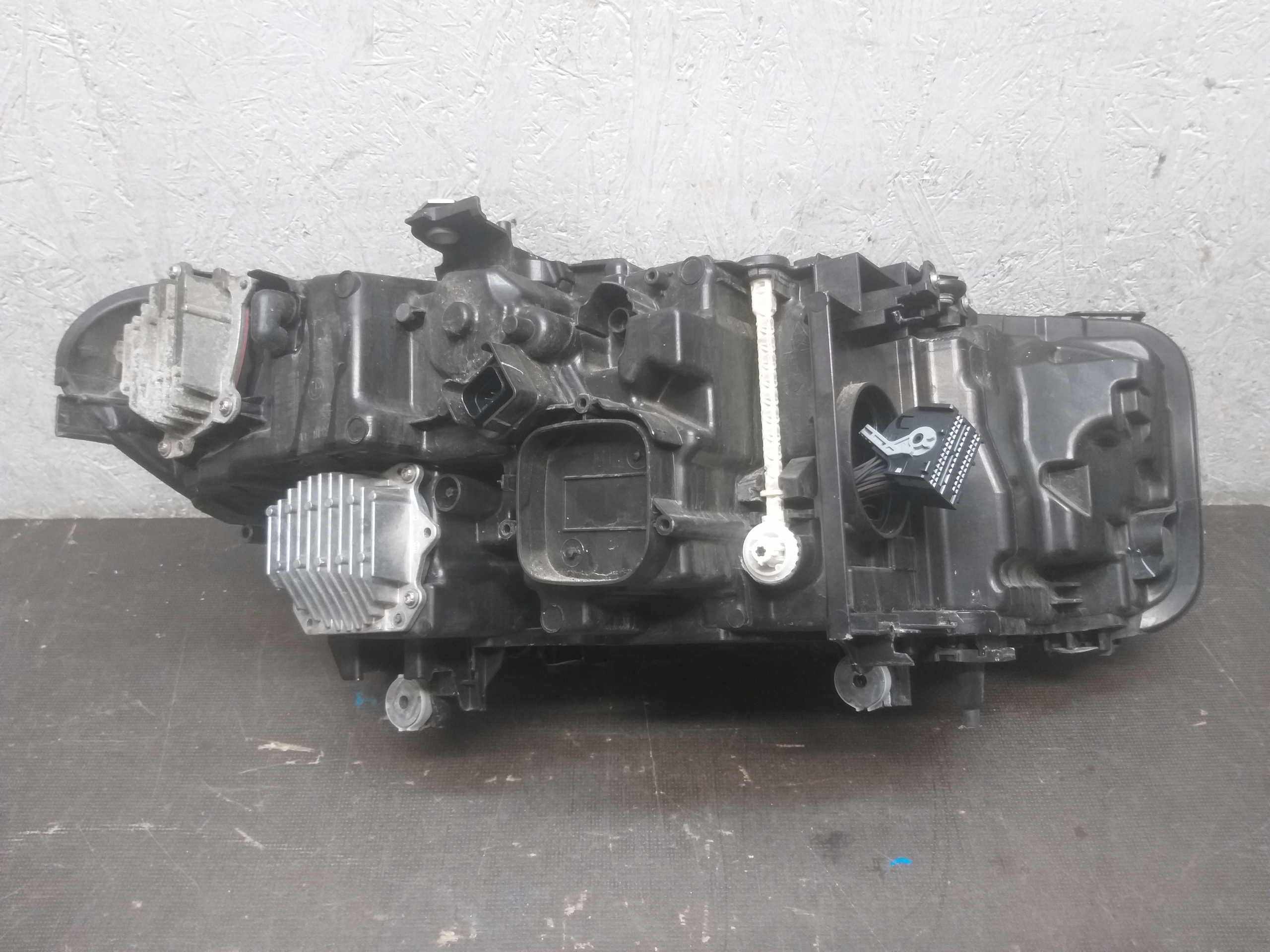 light front left BMW 5 V G30 G31 LASER LIFT 5A388D5-03