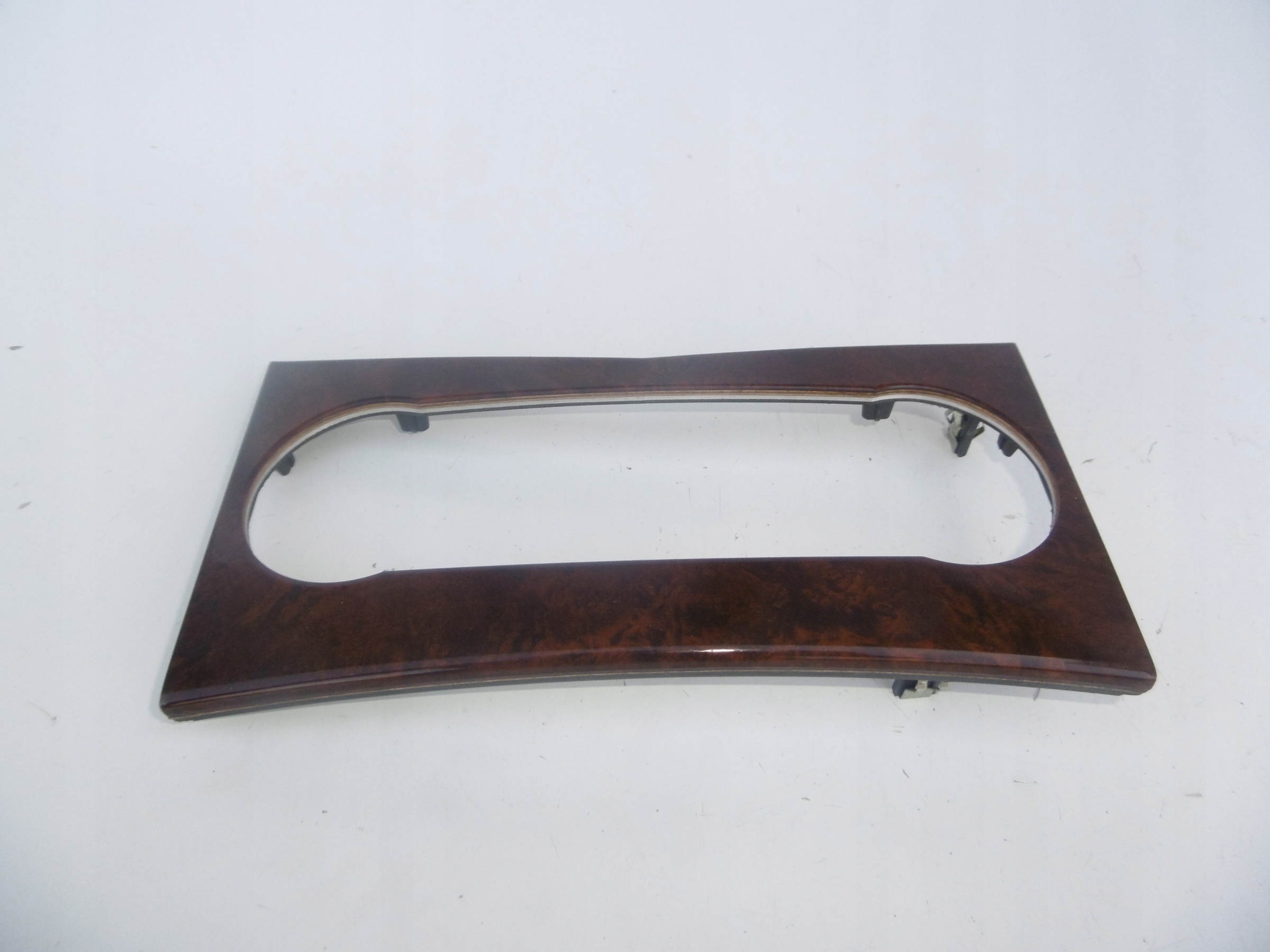 RAMKA OSŁONA PANELU NAWIEWU MERCEDES W204 C-KLASA Numer katalogowy części A2046803507 XX