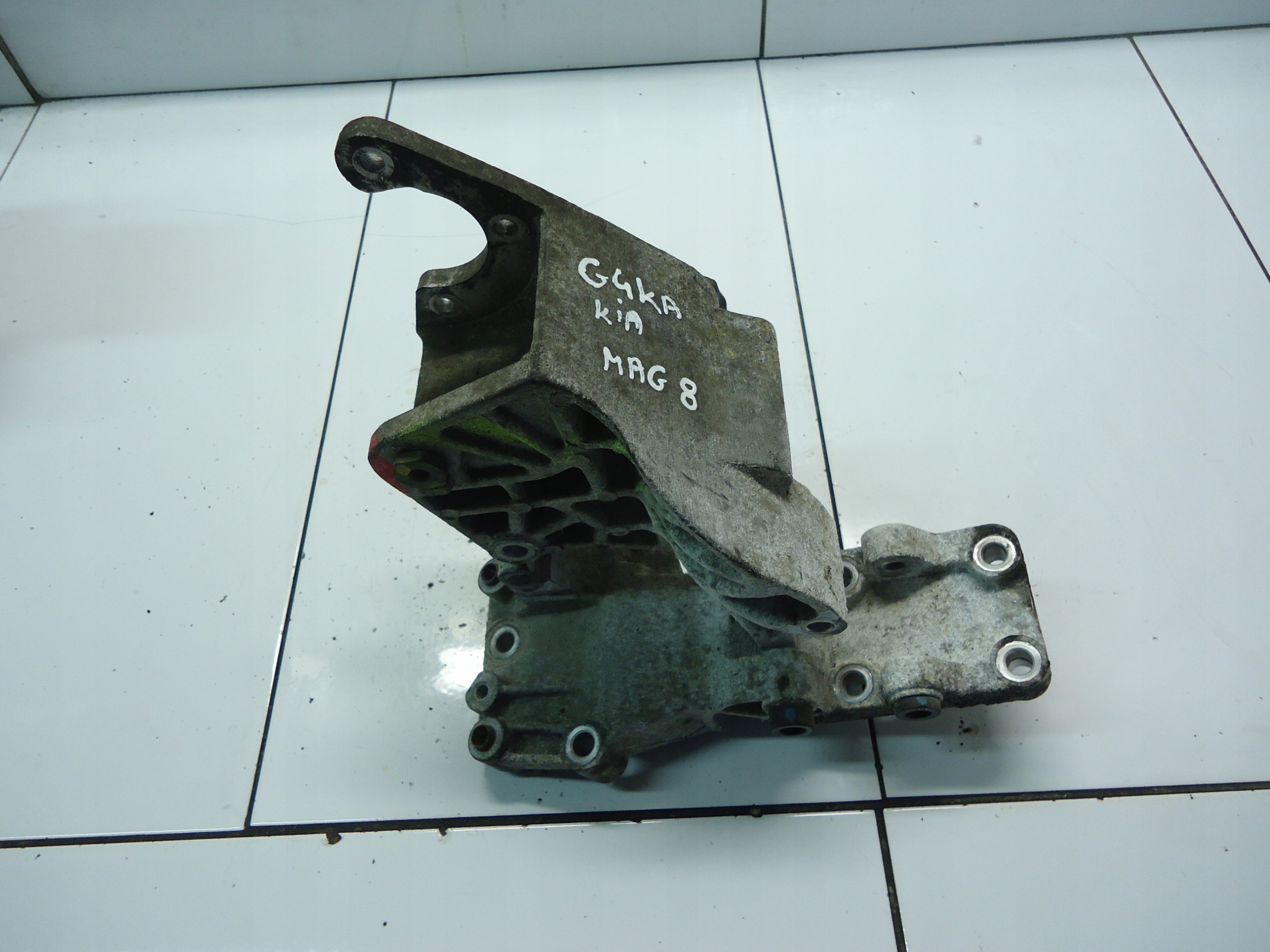 KIA CARENS III 2.0 16V G4KA engine mount