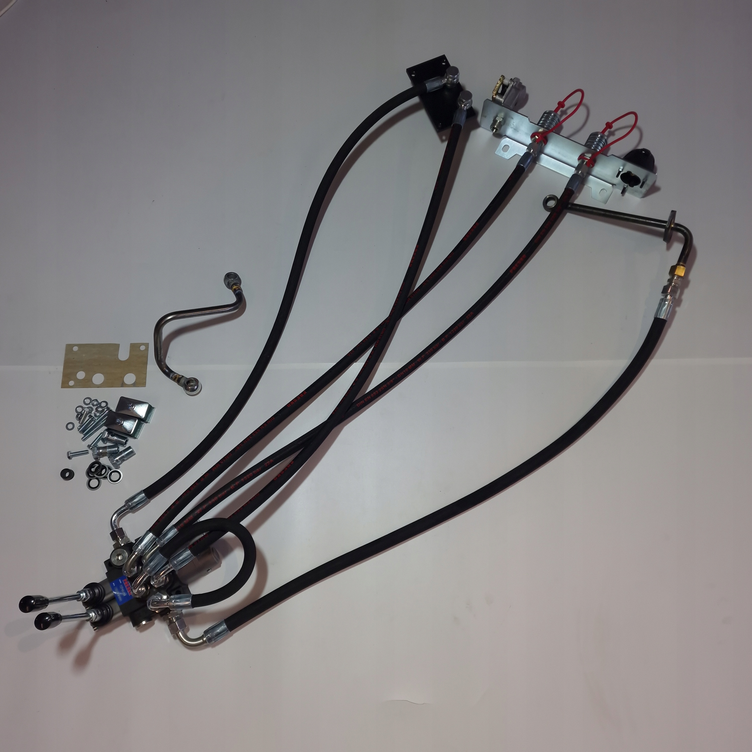 2-SEKČNÍ Rozdělovač Ursus C-360 Hydraulika Na Vnější Blatník Premium