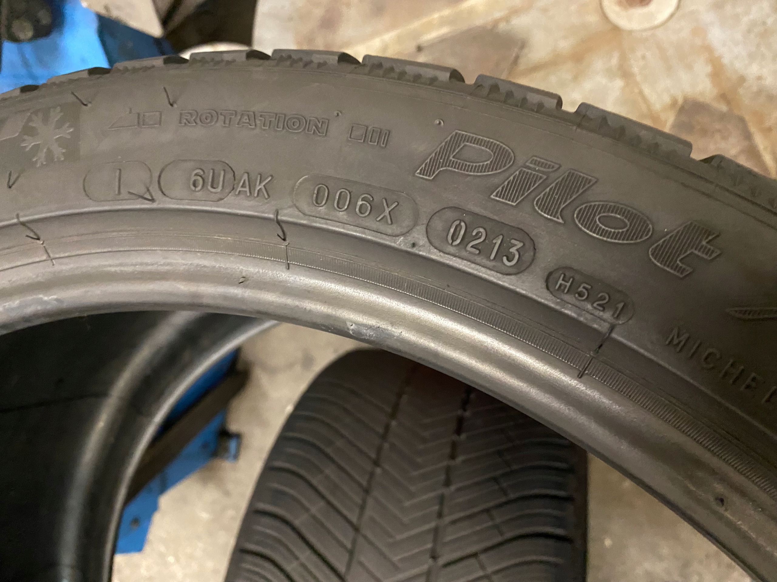 2 tyres winter 295/30R20 Michelin Pilot Alpin PA4 6mm