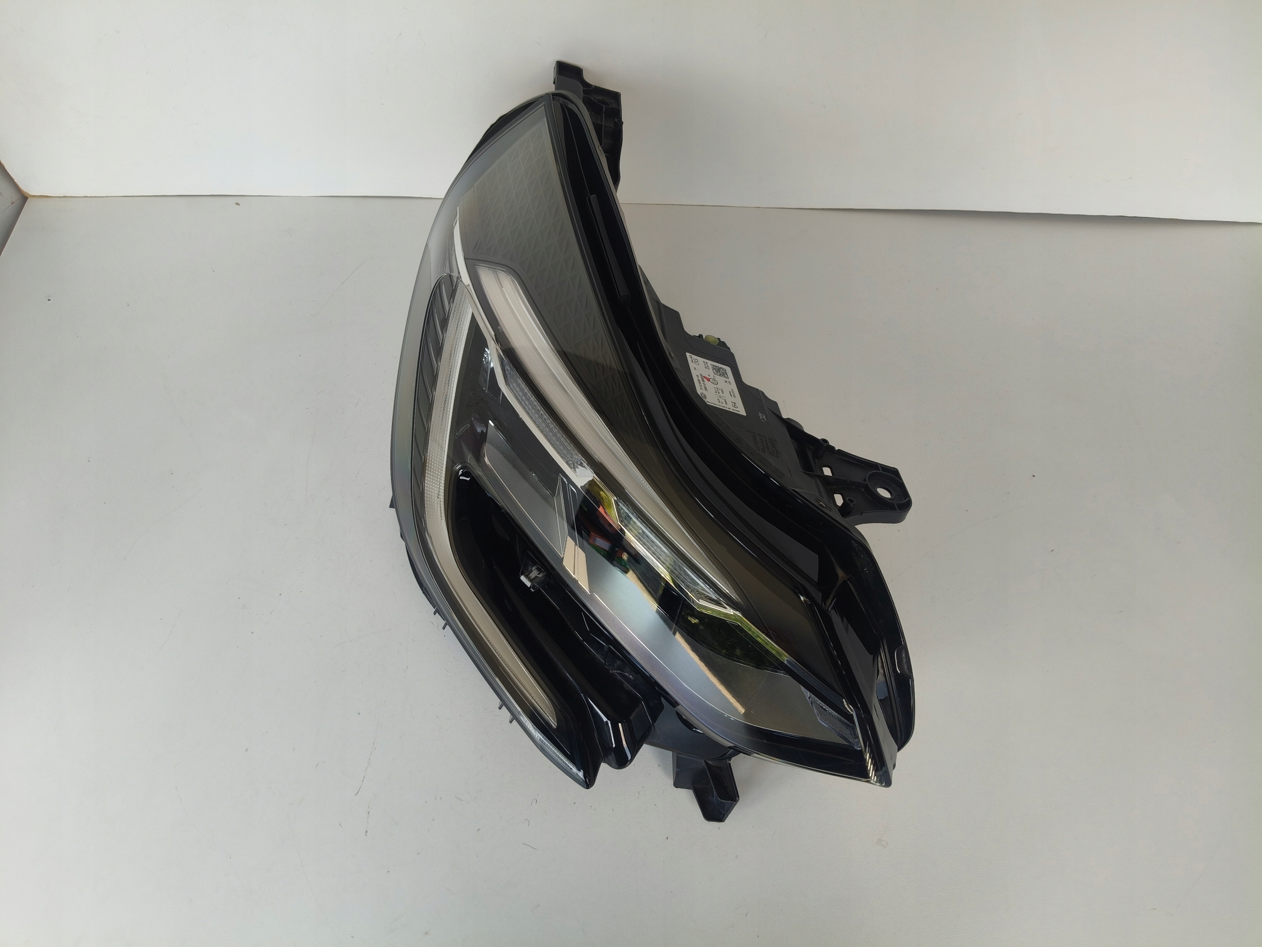 light right REFLEKTOR RENAULT CAPTUR II 19- FULL LED