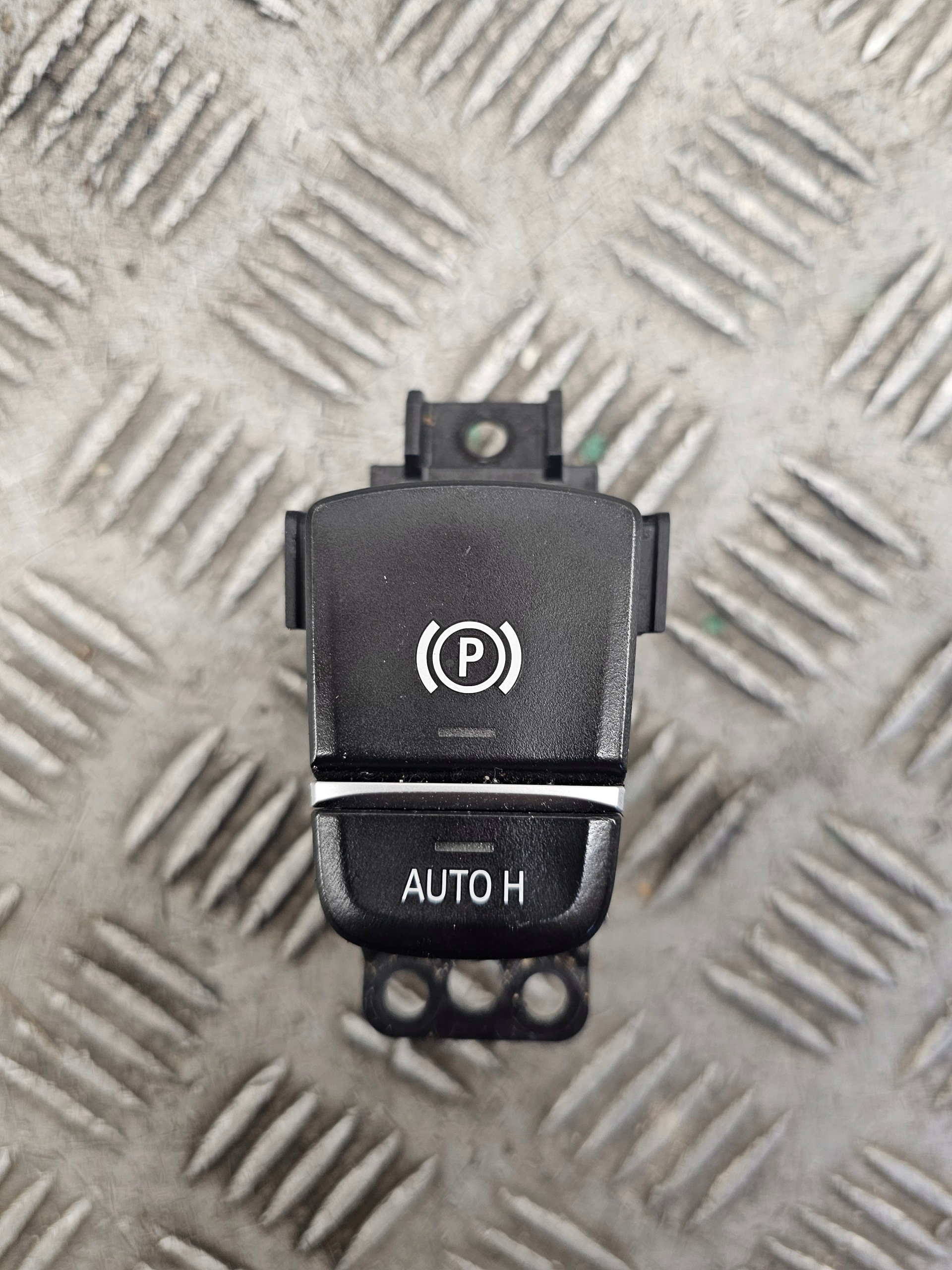 button electric brake BMW X3 G01 9109311