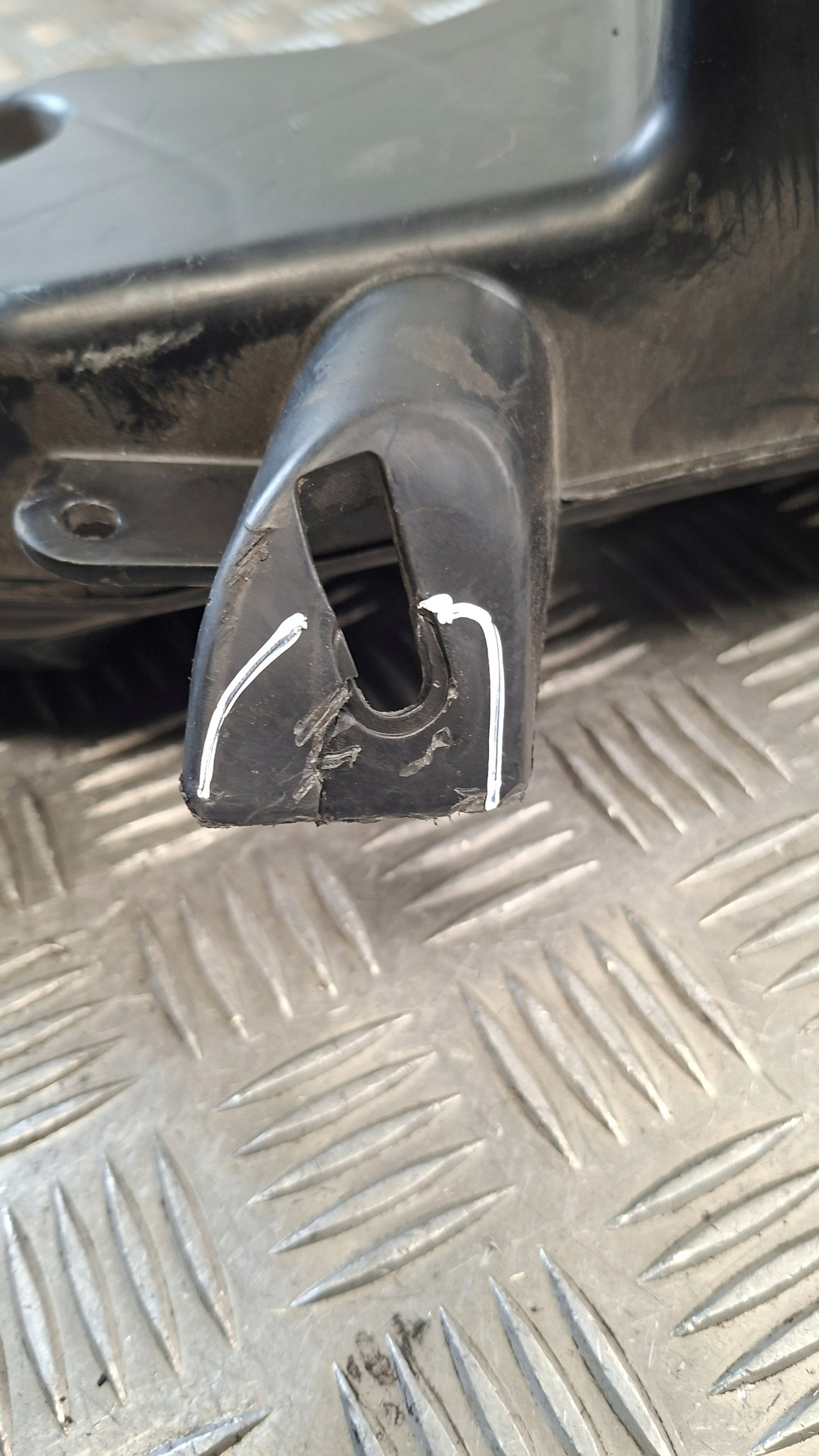 SUBWOOFER AUDI A4 B7 KOMBI