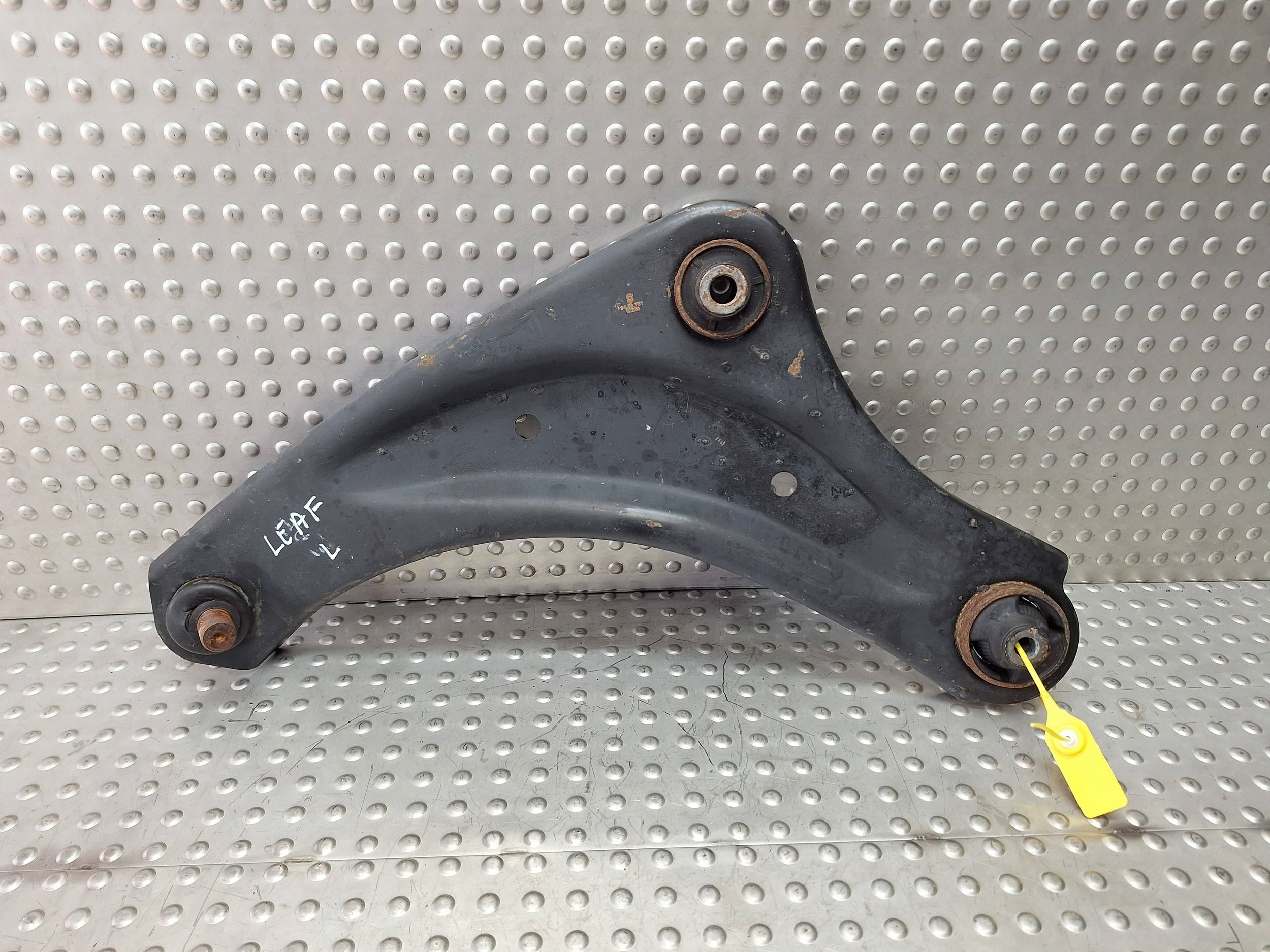 arm left front NISSAN LEAF and ZE0 10-17