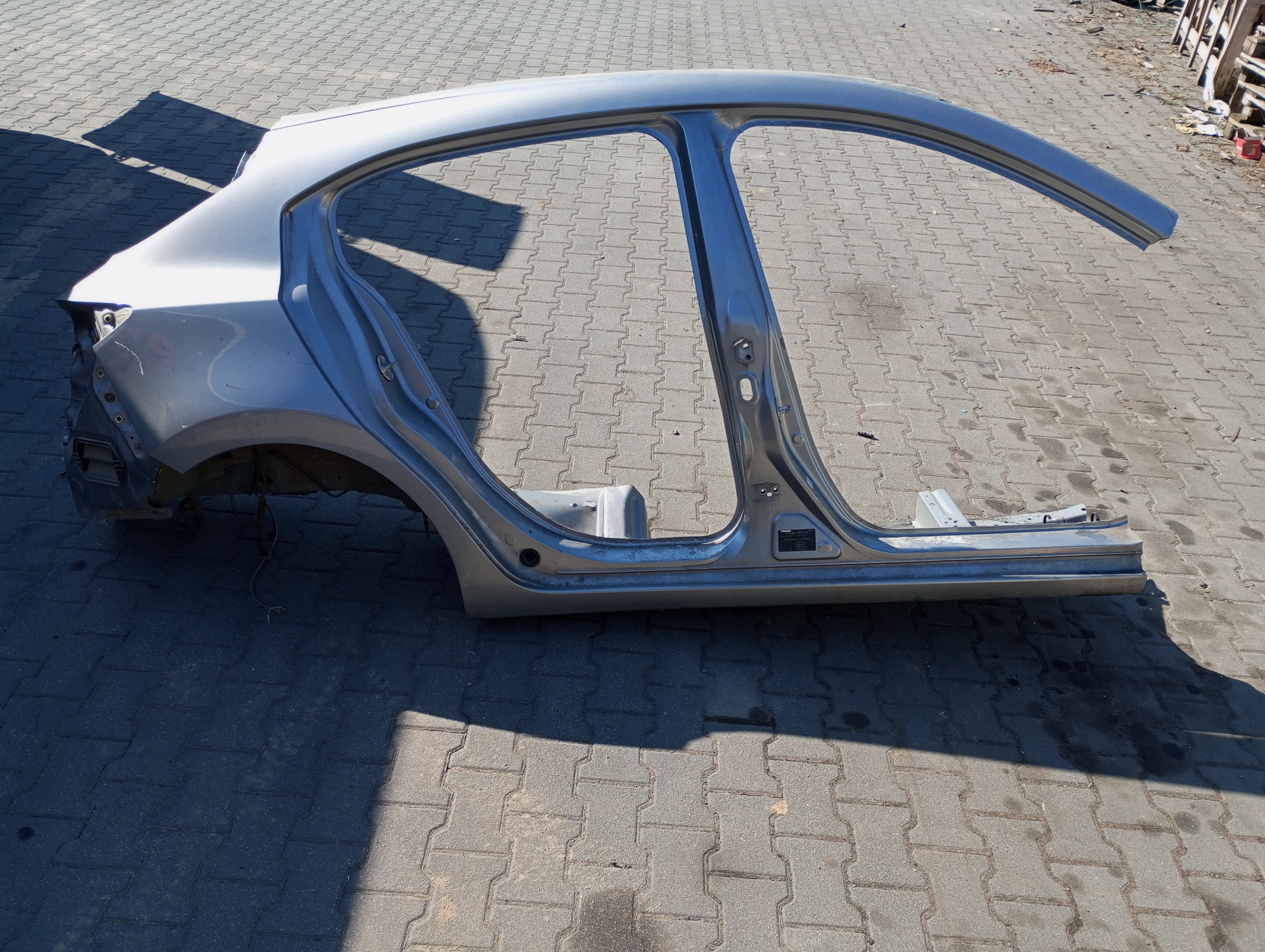 quarter right rear BOK CALY MAZDA 3 BM