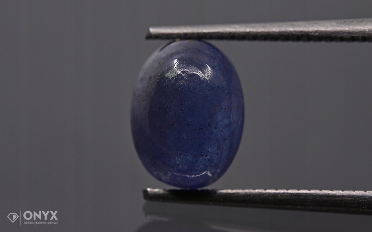 Tanzanit kabošon ovál 8x6 mm