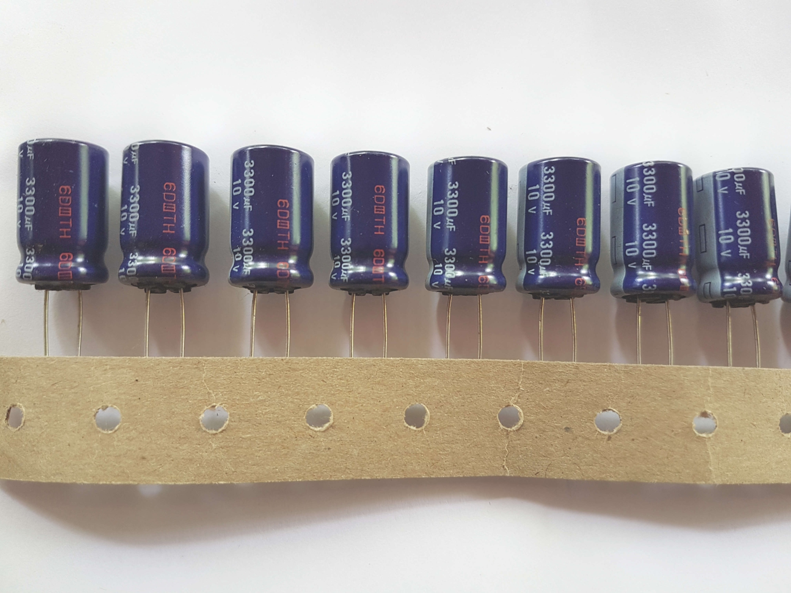 

3300uF 10V Panasonic 12,5x21mm, - 10 sztuk