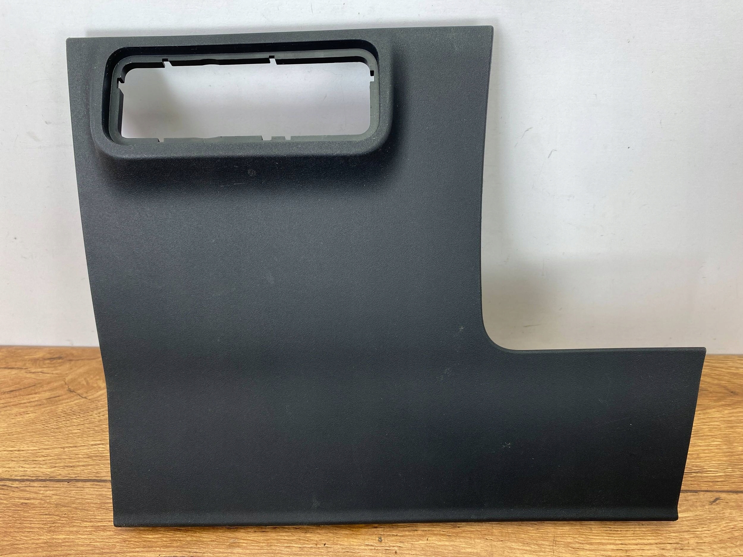 Blende Abdeckung unter lenkrad Ford Mustang VII MK7 S650 2024+