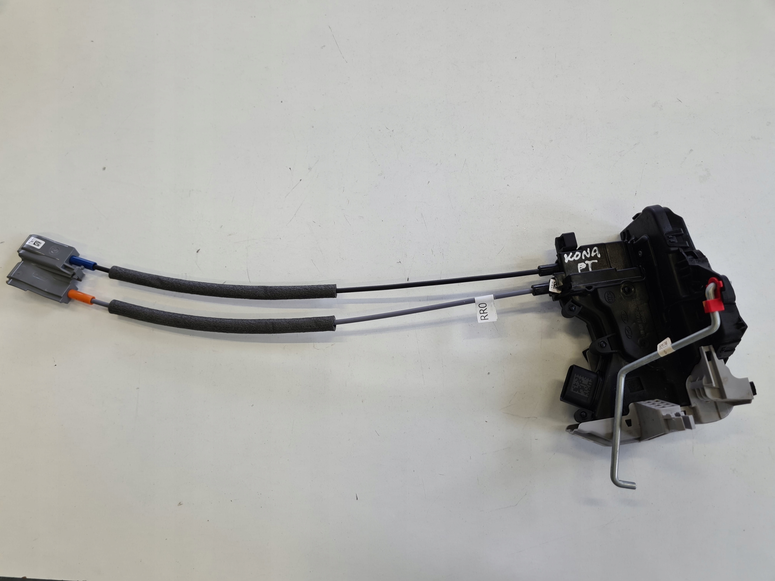 CENTRALNY ZAMEK PRAWY TYŁ TYLNY HYUNDAI KONA 17-