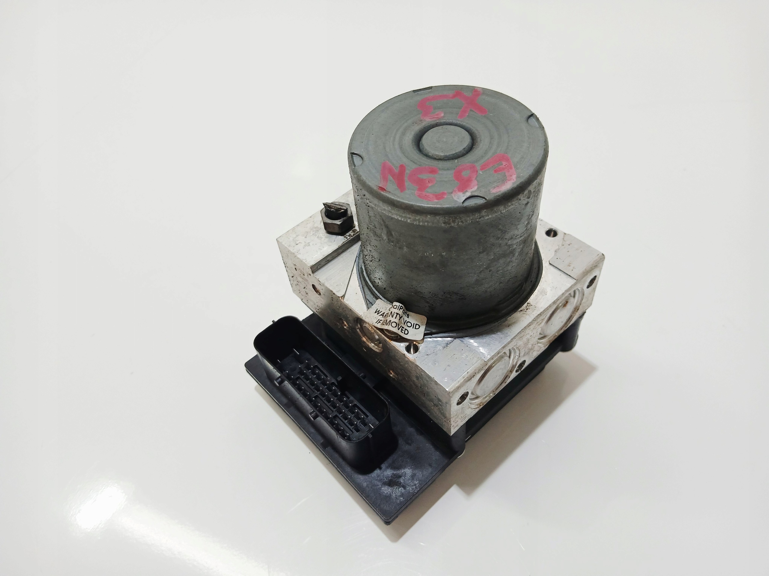 servofreno ABS BMW X3 E83 306D3 OE 3421416 (0006133)