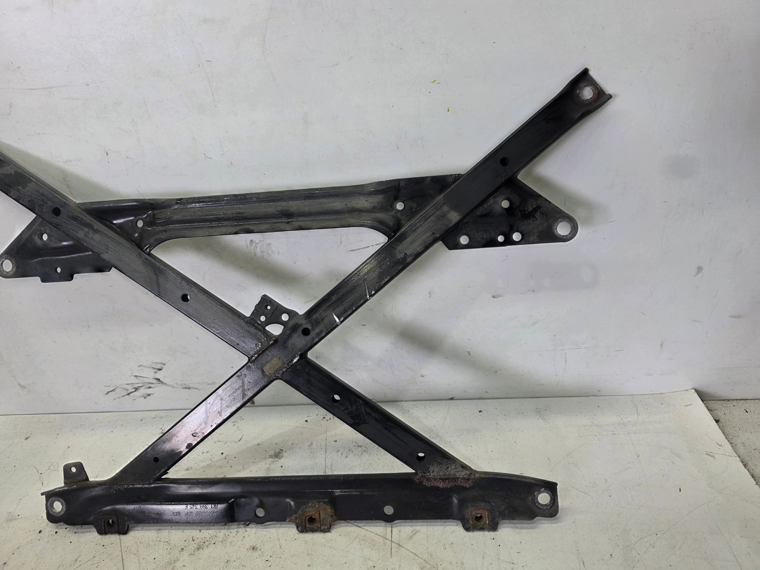 croix traverse support moteur AUDI A4 B8 A5 8T Q5 8K1399345E