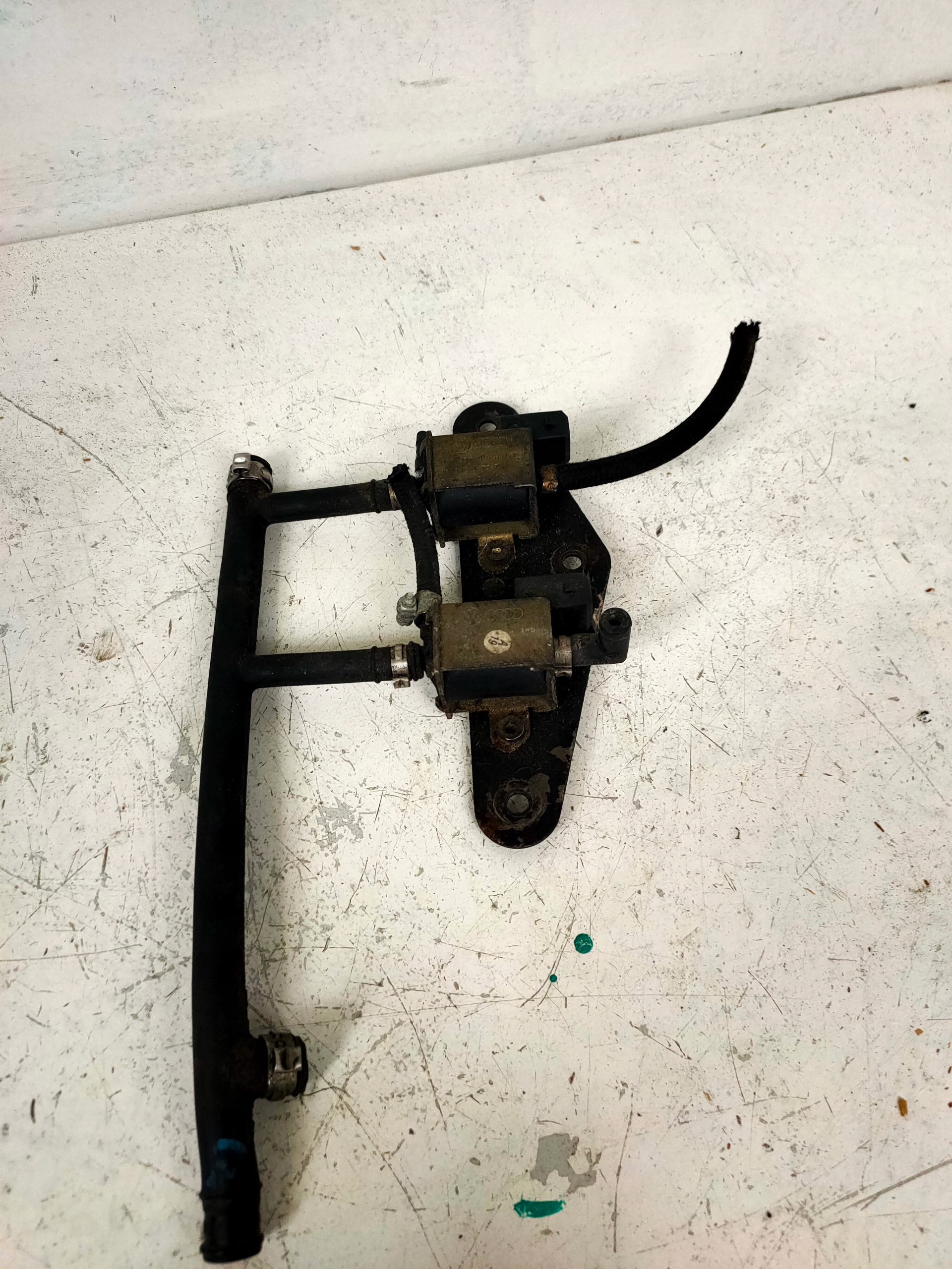 Вакуумний клапан 026906283H AUDI A4 B6 B7 1.8 T