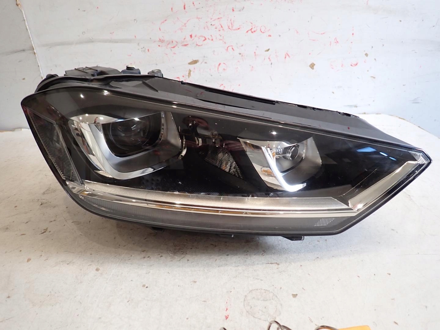 light front front right VW SPORTSVAN 2014- BI-XENON 517941032B