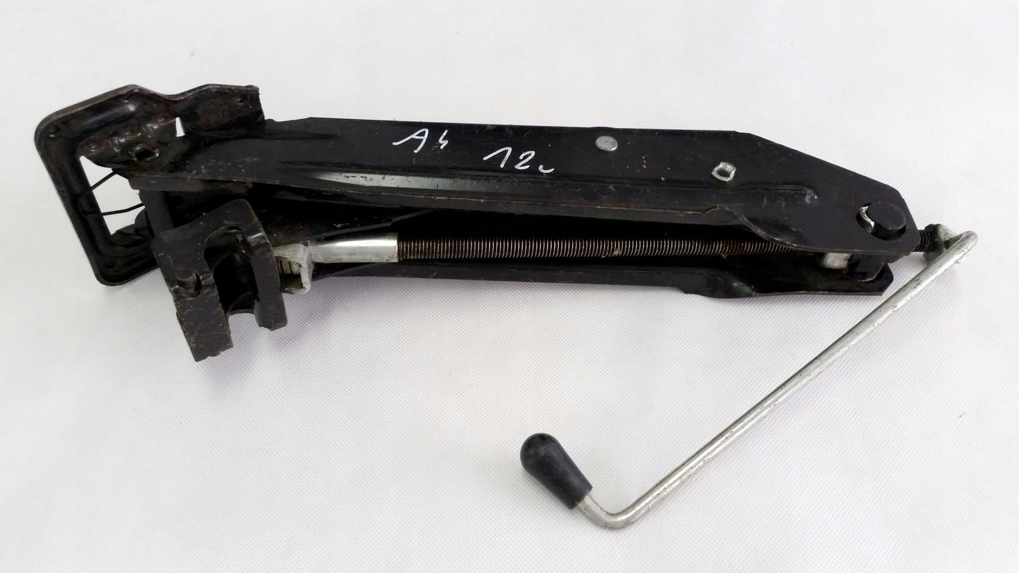 AUDI A4 B8 домкрат 8r0011031 Європа