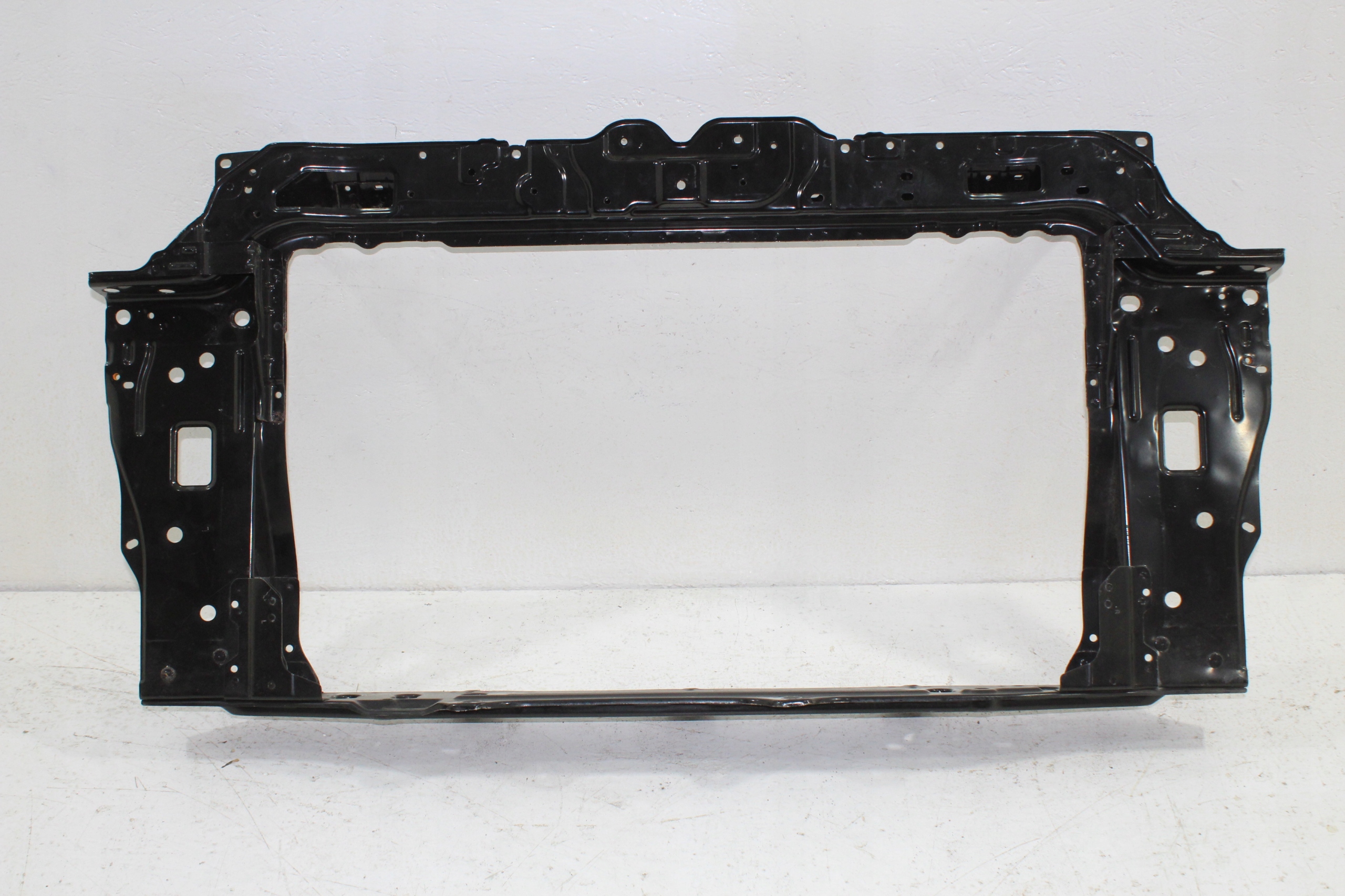 Hyundai ix20 support panel for radiators pillar iron