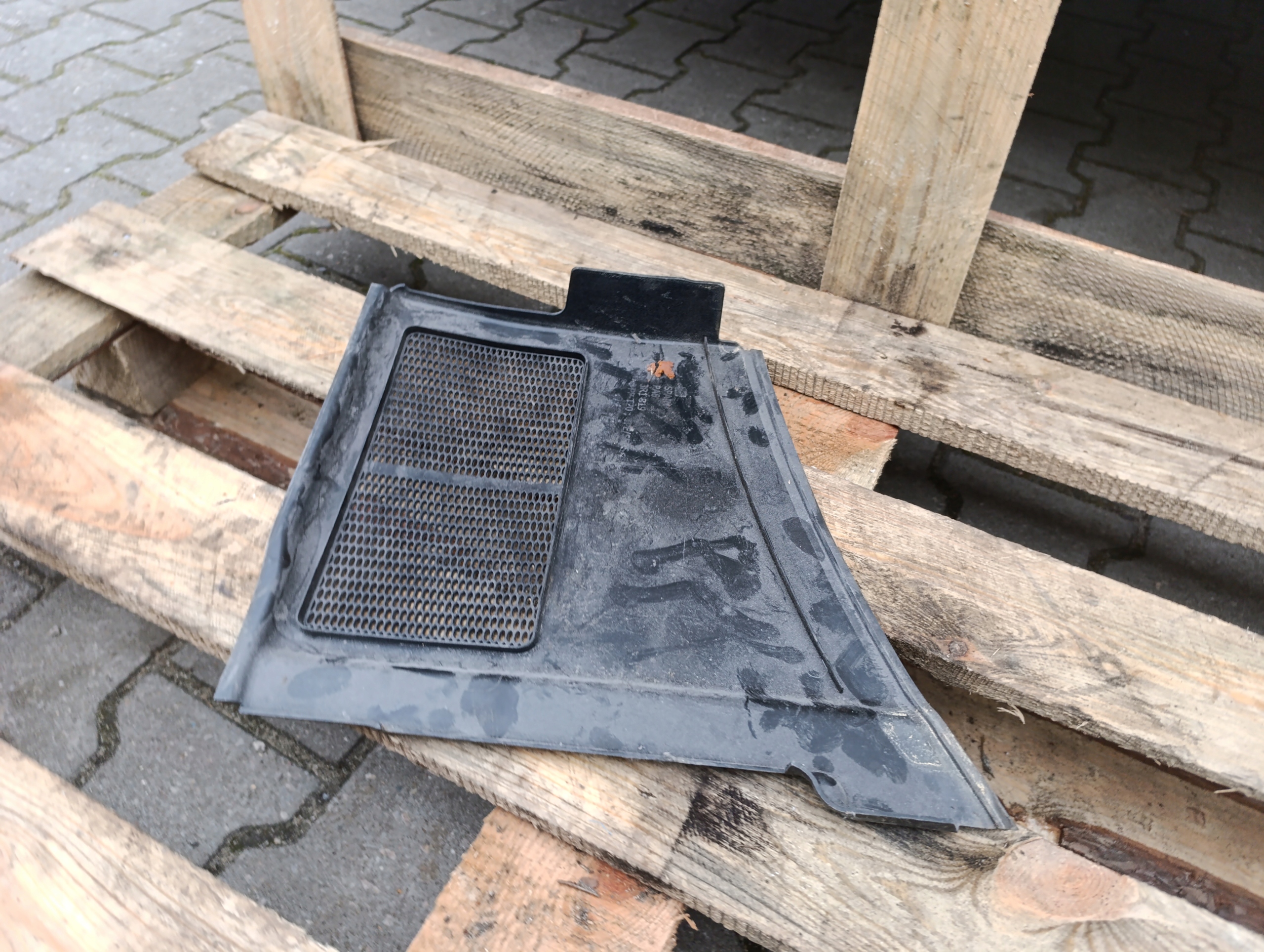 cover under the window SEAT EXEO 3R1819447