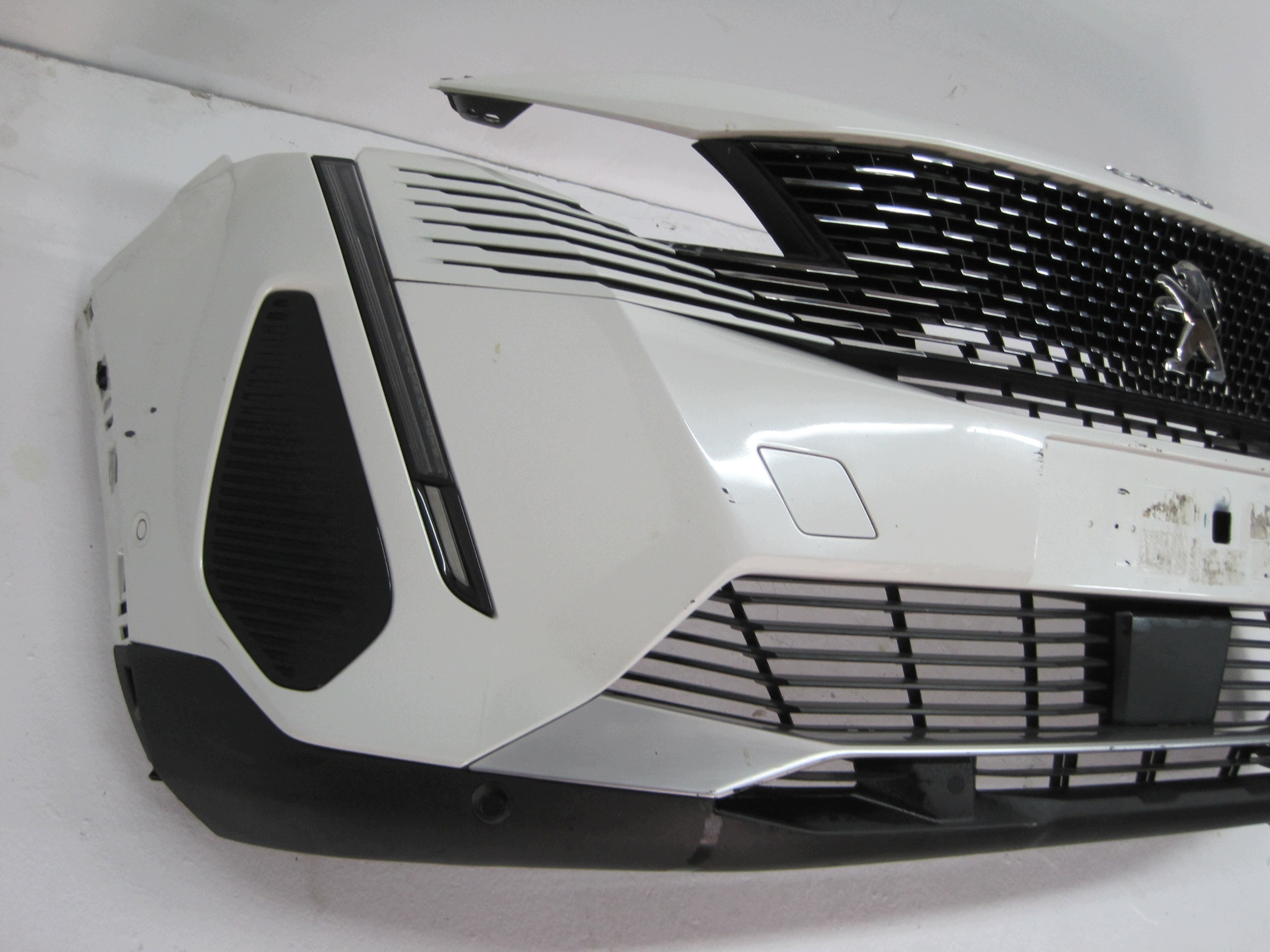 bumper PEUGEOT 3008 II LIFT 6 PDC 23R front front
