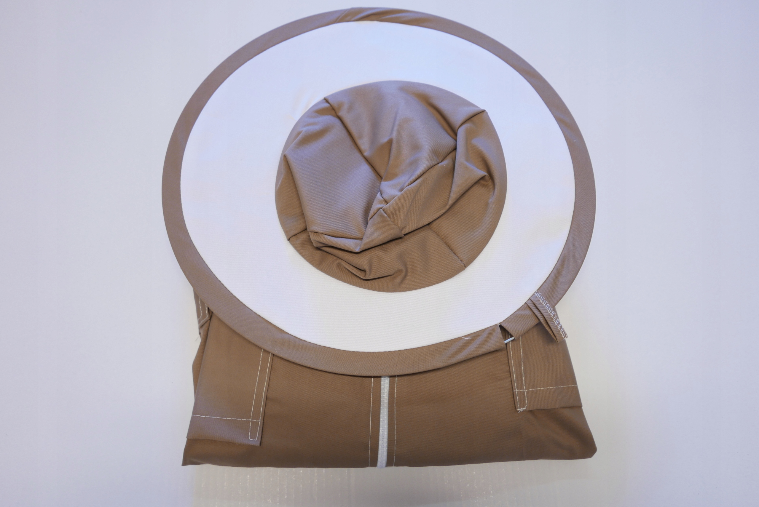 

Kombinezon pszczelarski z kapeluszem rozm. S