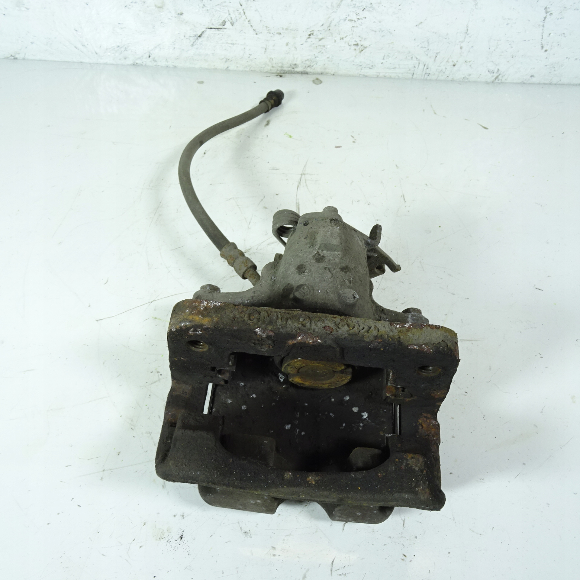 OPEL INSIGNIA A 2.0CDTI caliper brake rear part left