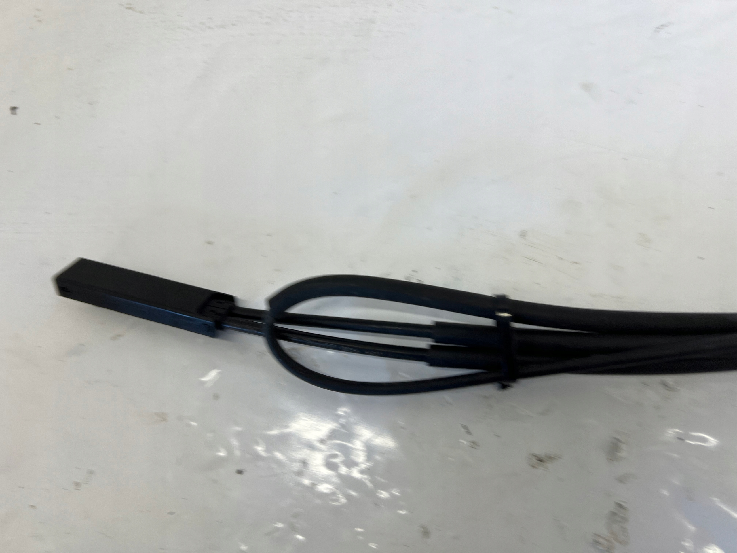 BMW E70 X5 E71 X6 Câble Levier pour l’ouverture du capot ZAMKI 7184456