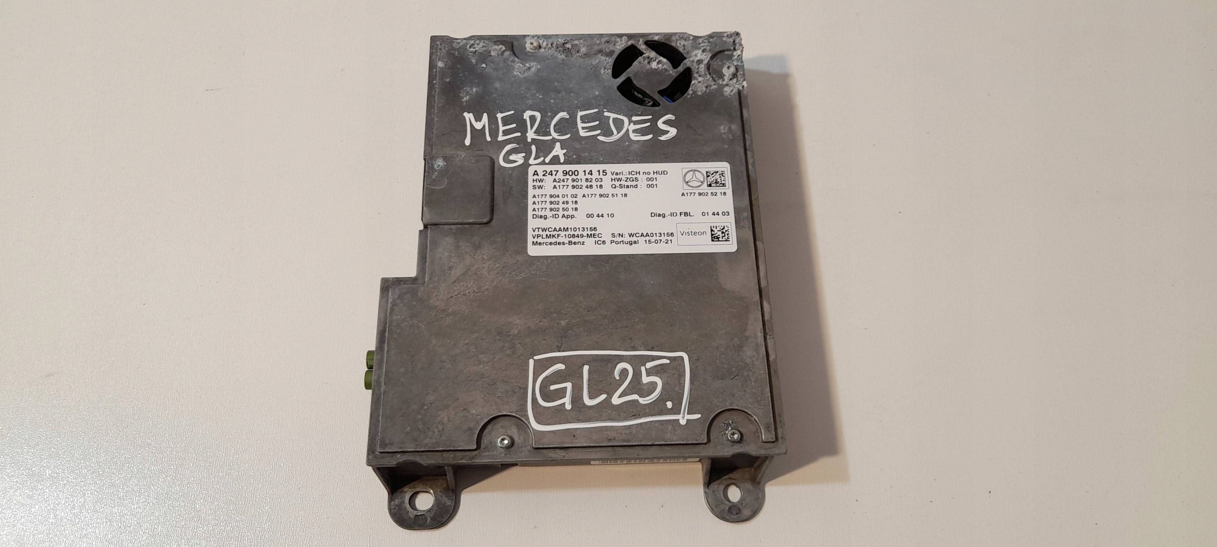 Mercedes-Benz GLA H247 module / control unit of the dial A2479001415 (GL25)