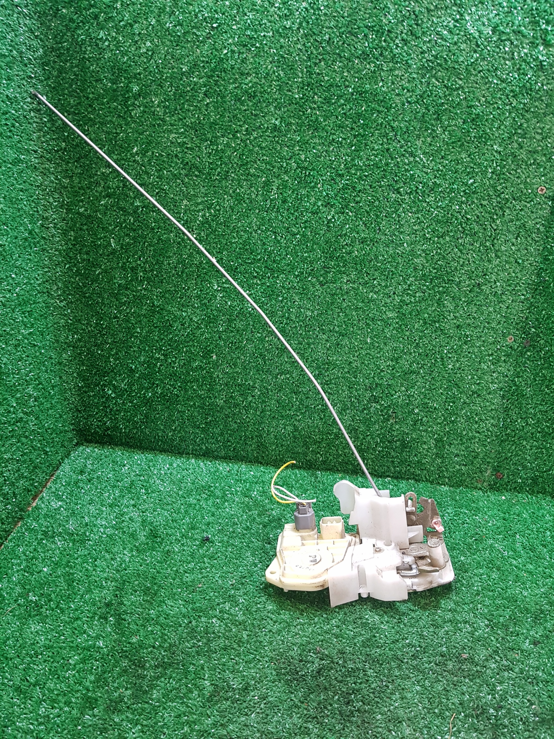 lock door left rear part rear HONDA JAZZ 2 2PIN