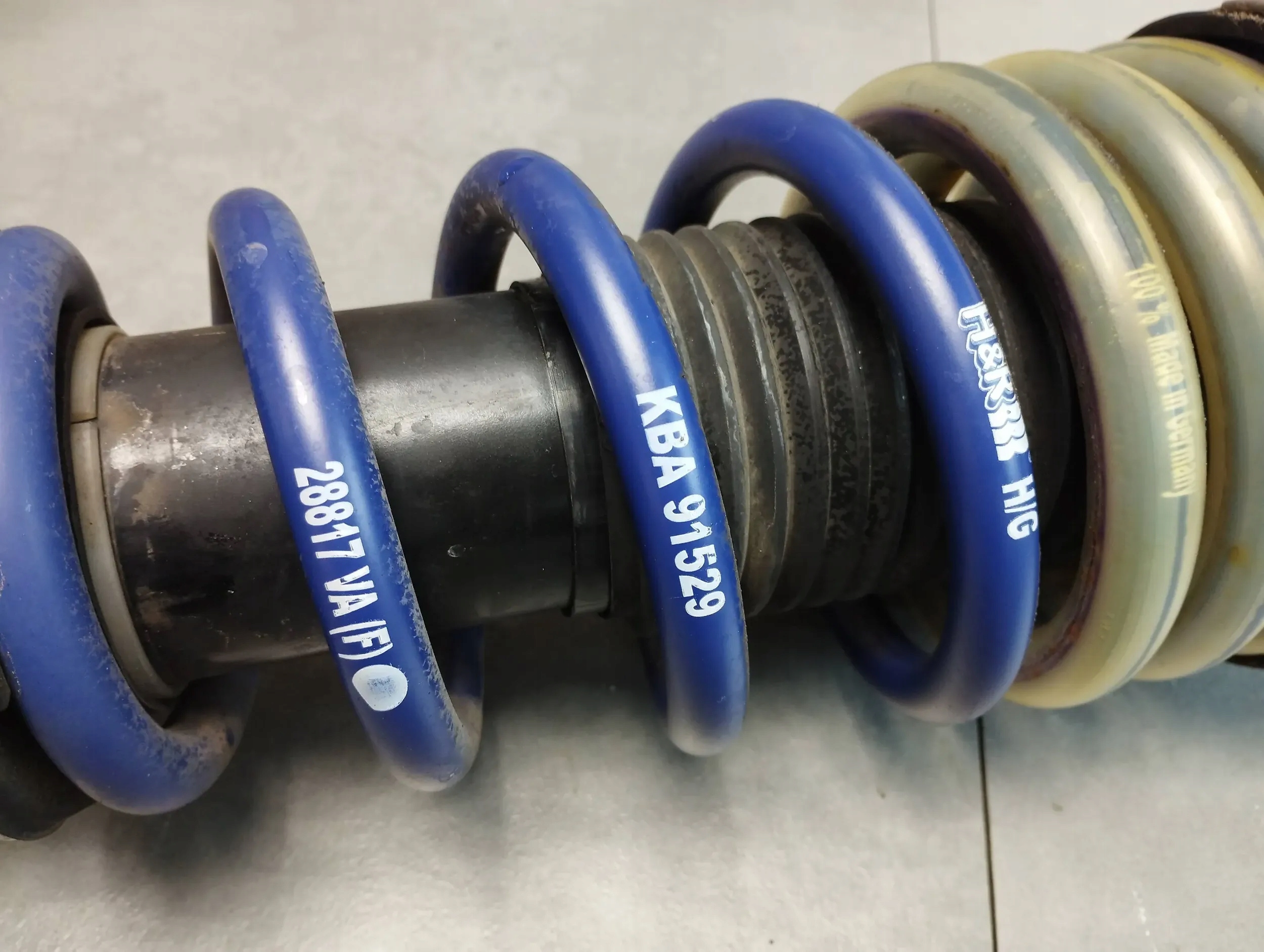 BMW X5 F15 4.4 v8 shock absorber left front VDC 6863173