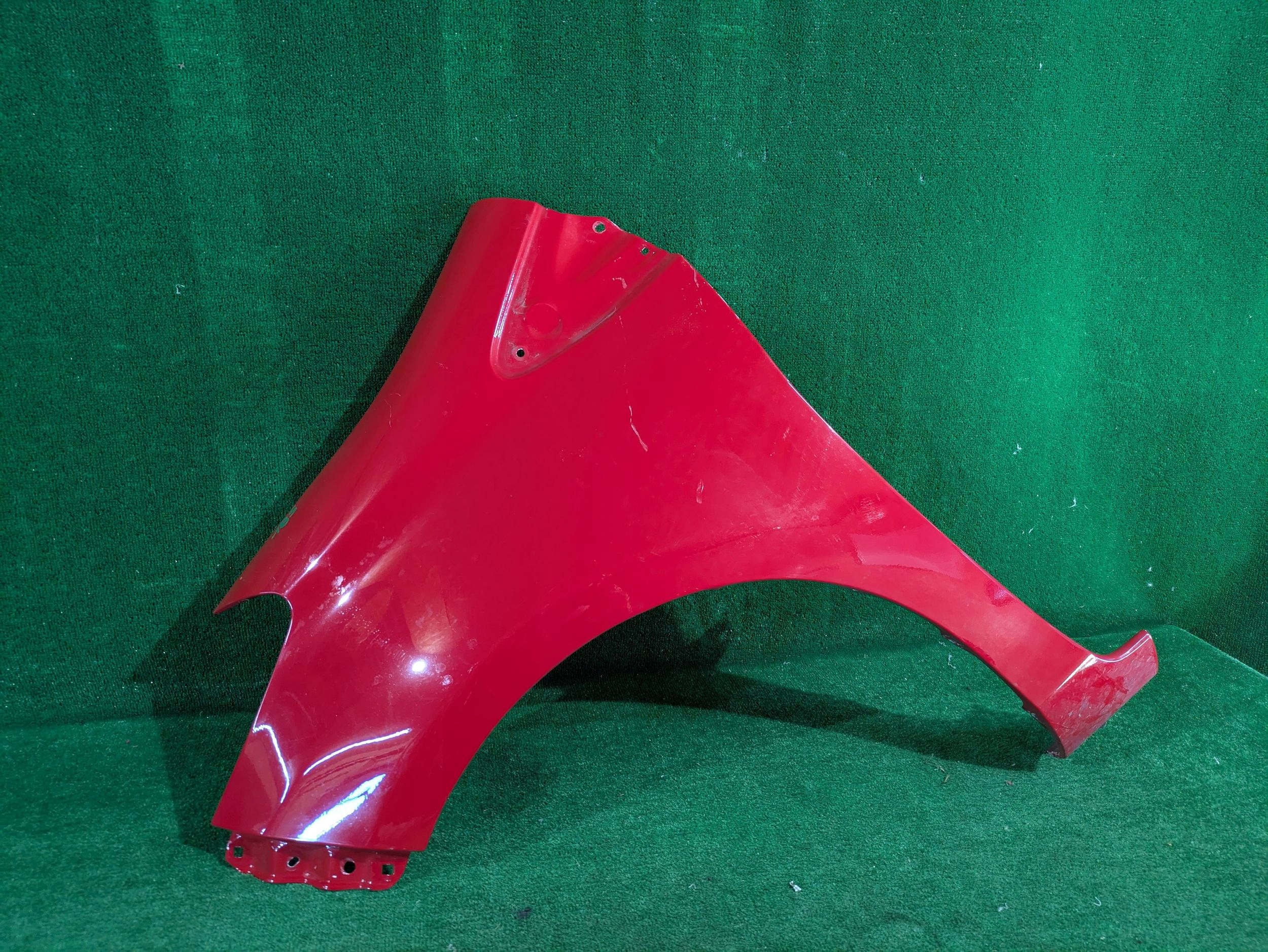 fender front left front TOYOTA YARIS II NR.185