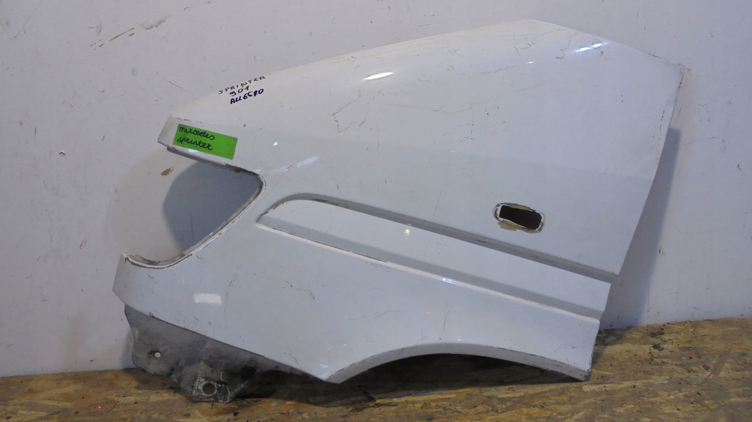 fender front left Mercedes Sprinter W901 95-00