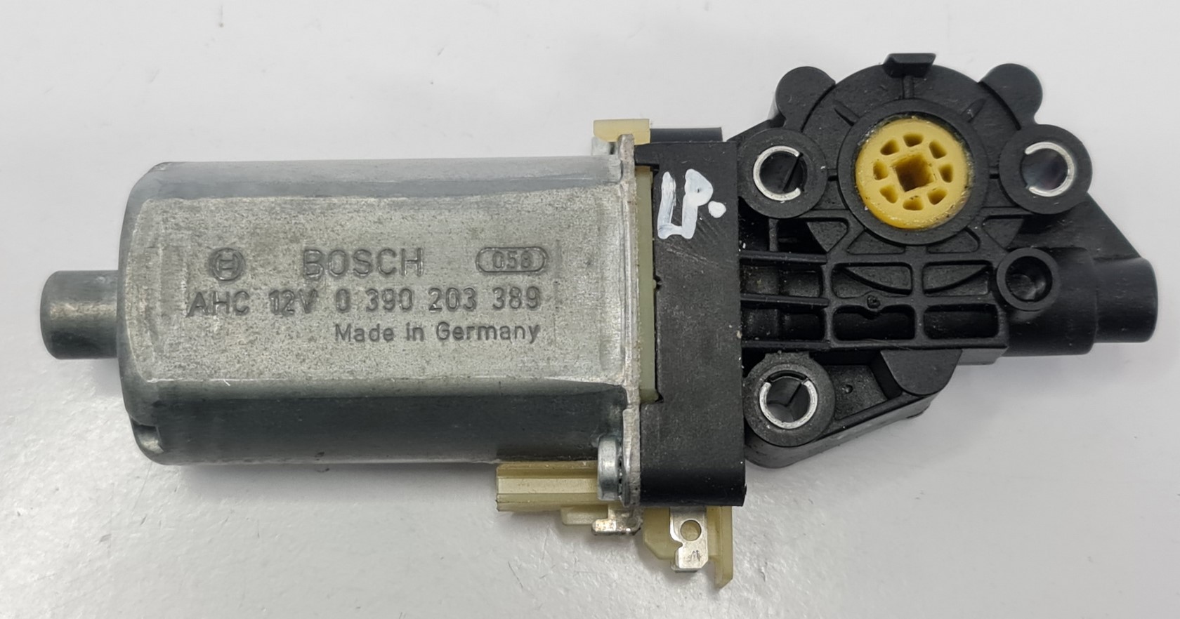 SILNICZEK REGULACJI FOTELA PORSCHE CAYENNE II 7P5