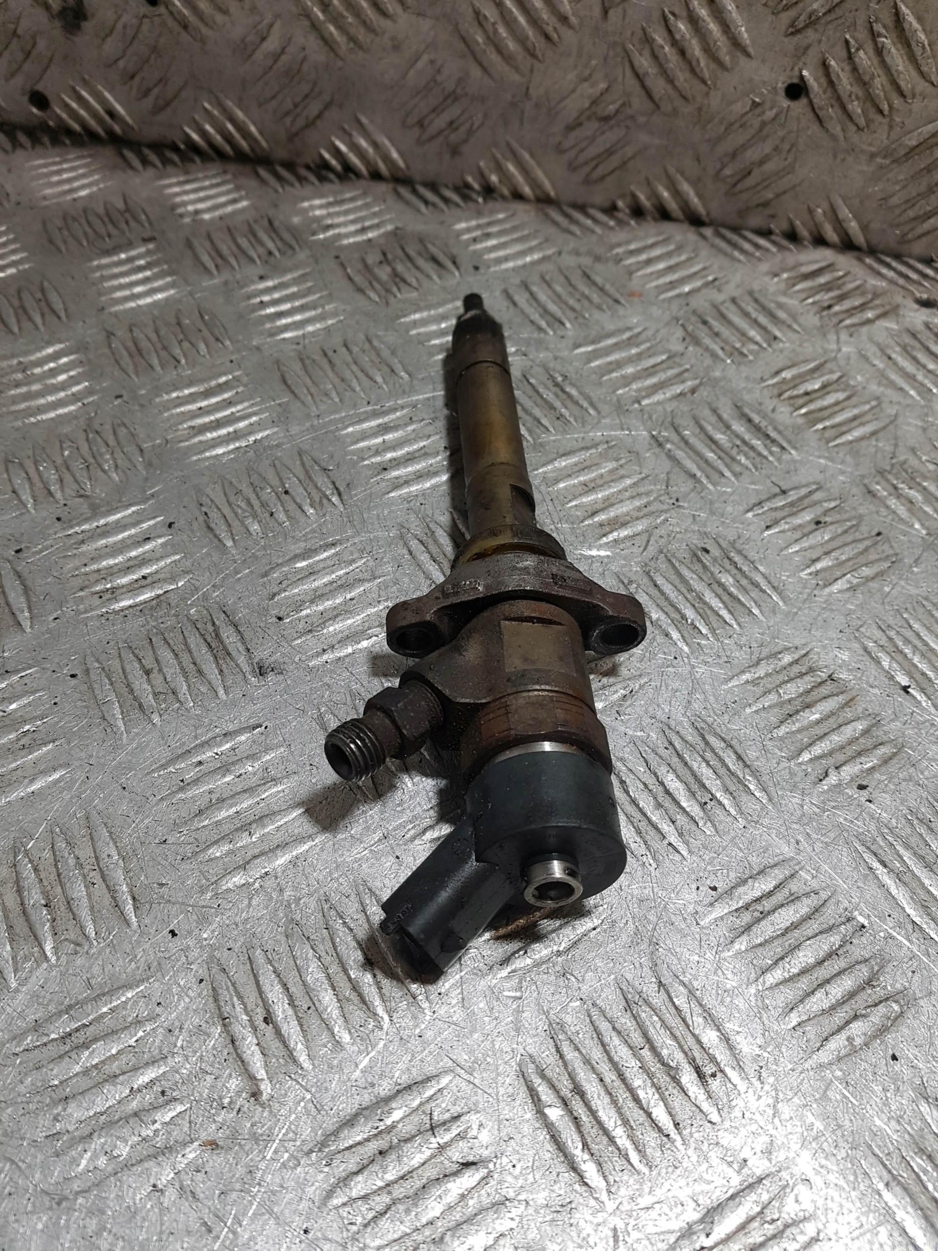 nozzle injector FORD FOCUS C-MAX 0445110259