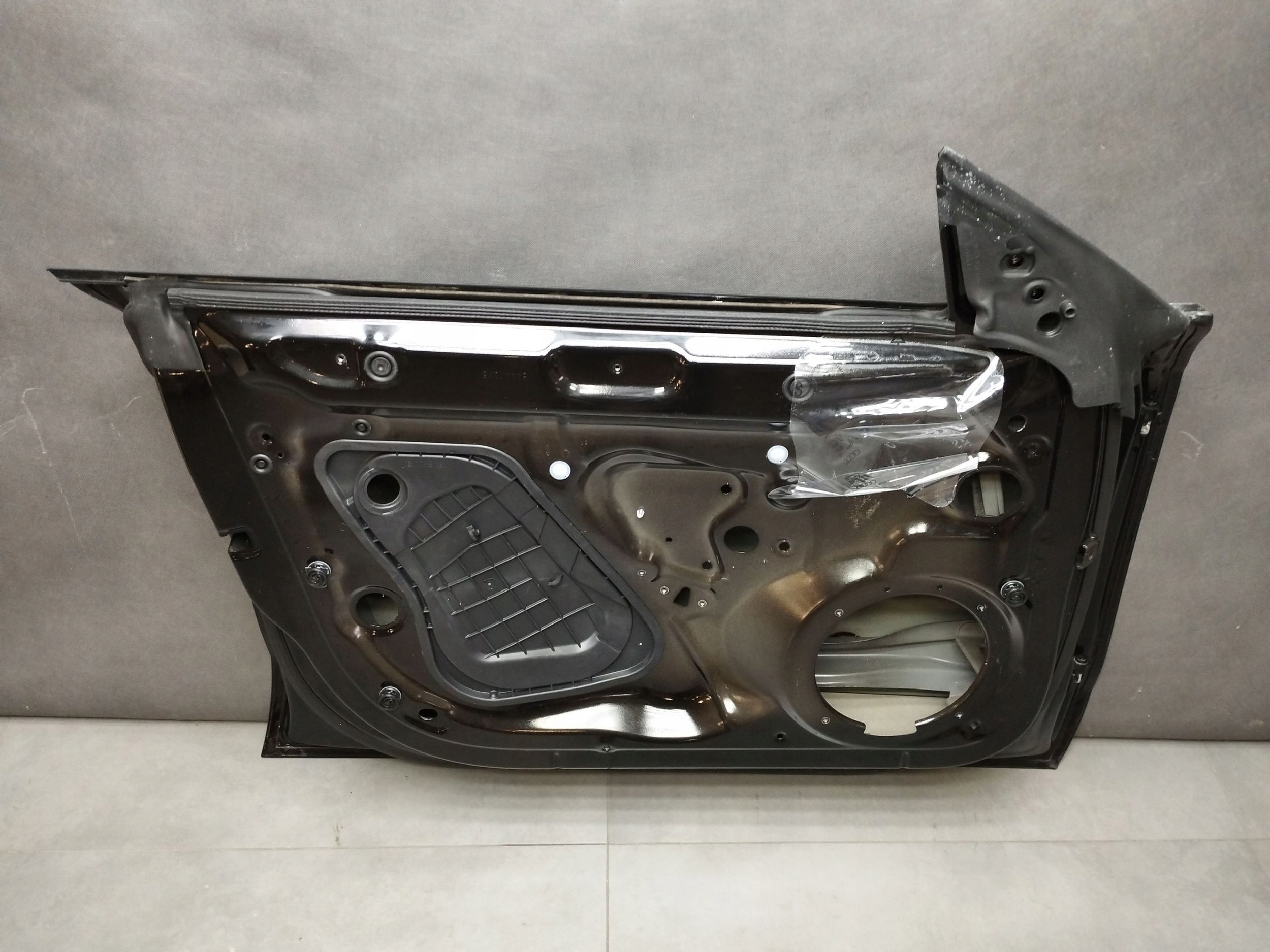 Audi A5 Sportback 8TA 2016 door left front LY9T