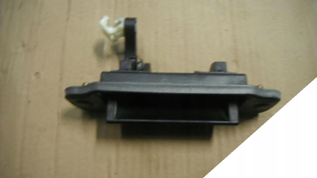 MAZDA MPV 99-06 KLAMKA Z KLAPY TYŁ