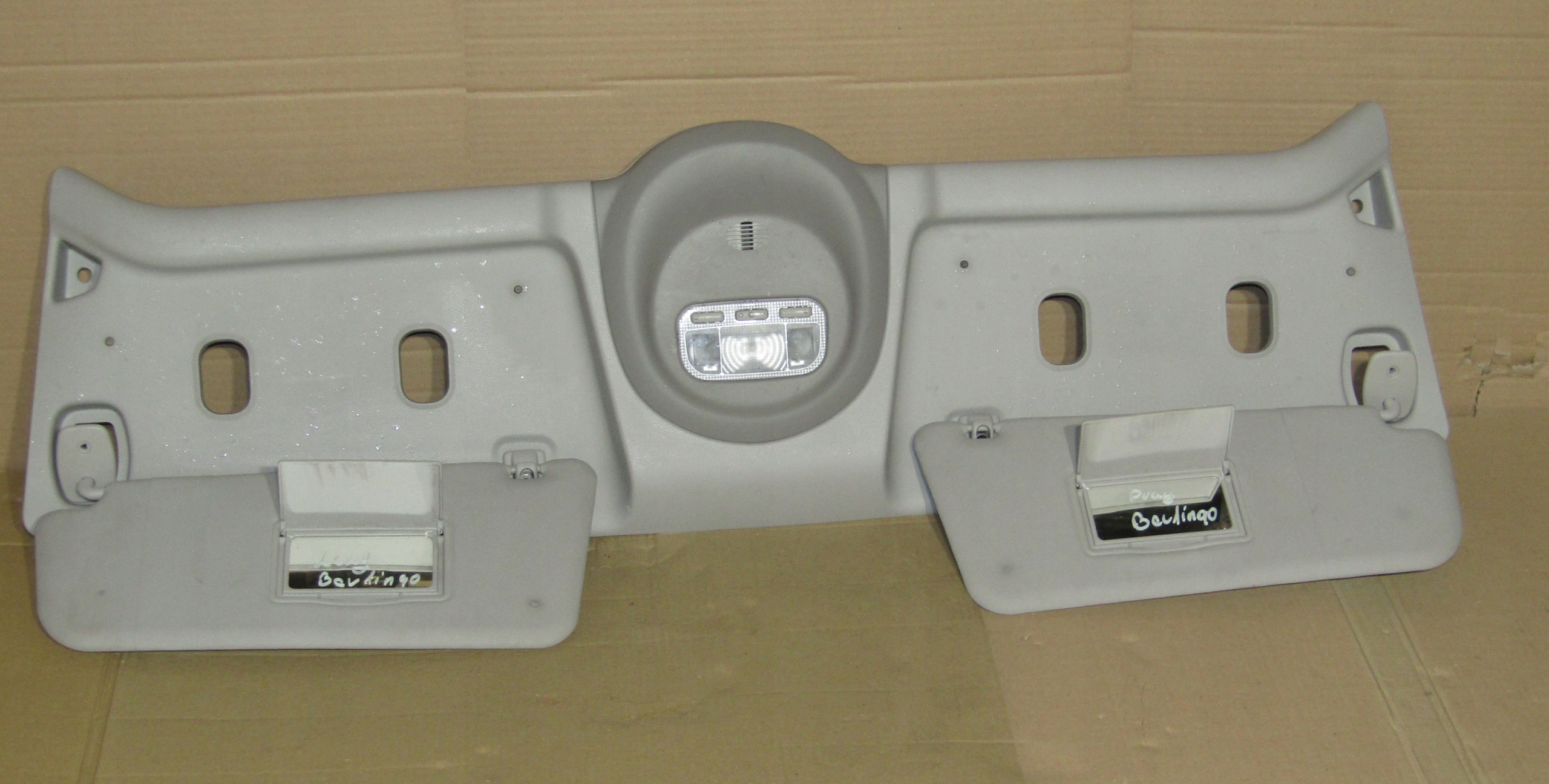 OSŁONA PRZECIWSŁONECZNA PÓLKA GÓRNA CITROEN BERLINGO III XTR 9683415077 Rodzaj osłony przeciwsłoneczne