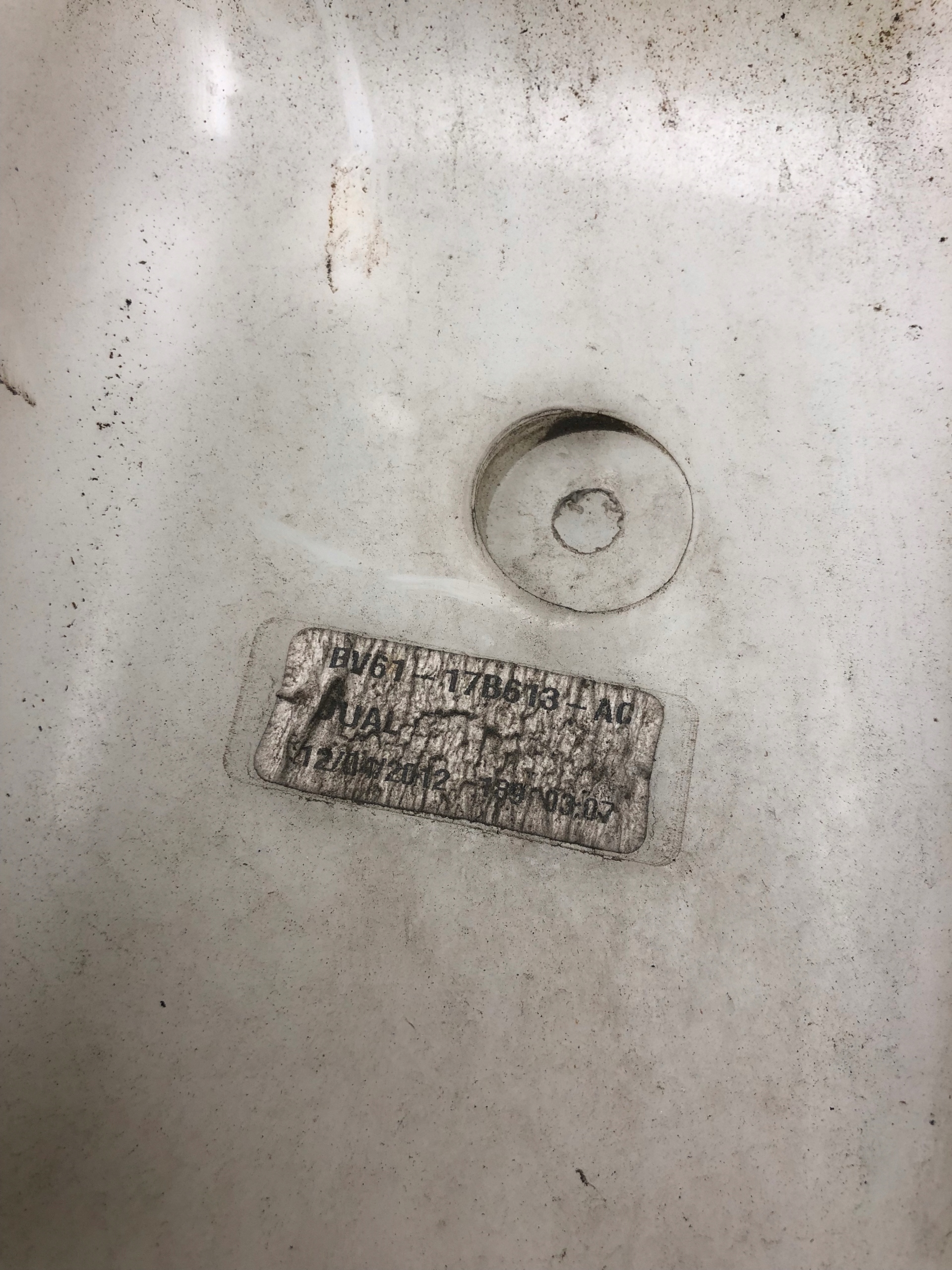 washer fluid tank FORD FOCUS MK3 BV61-17B613-AG