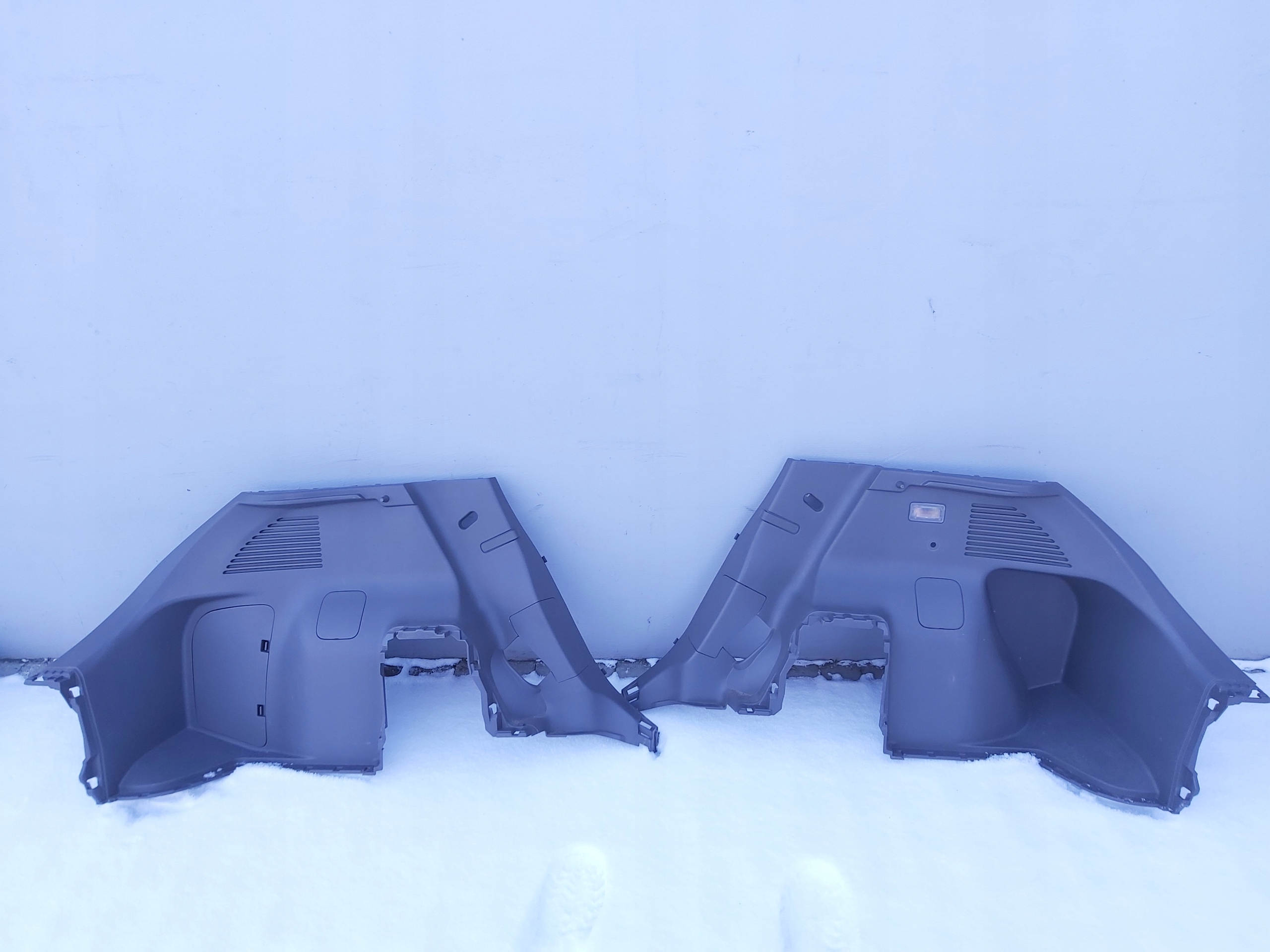 БЕКОН БАГАЖНОГО ОТДЕЛЕНИЯ ЗАДНИЙ ЛЕВЫЙ NISSAN LEAF И