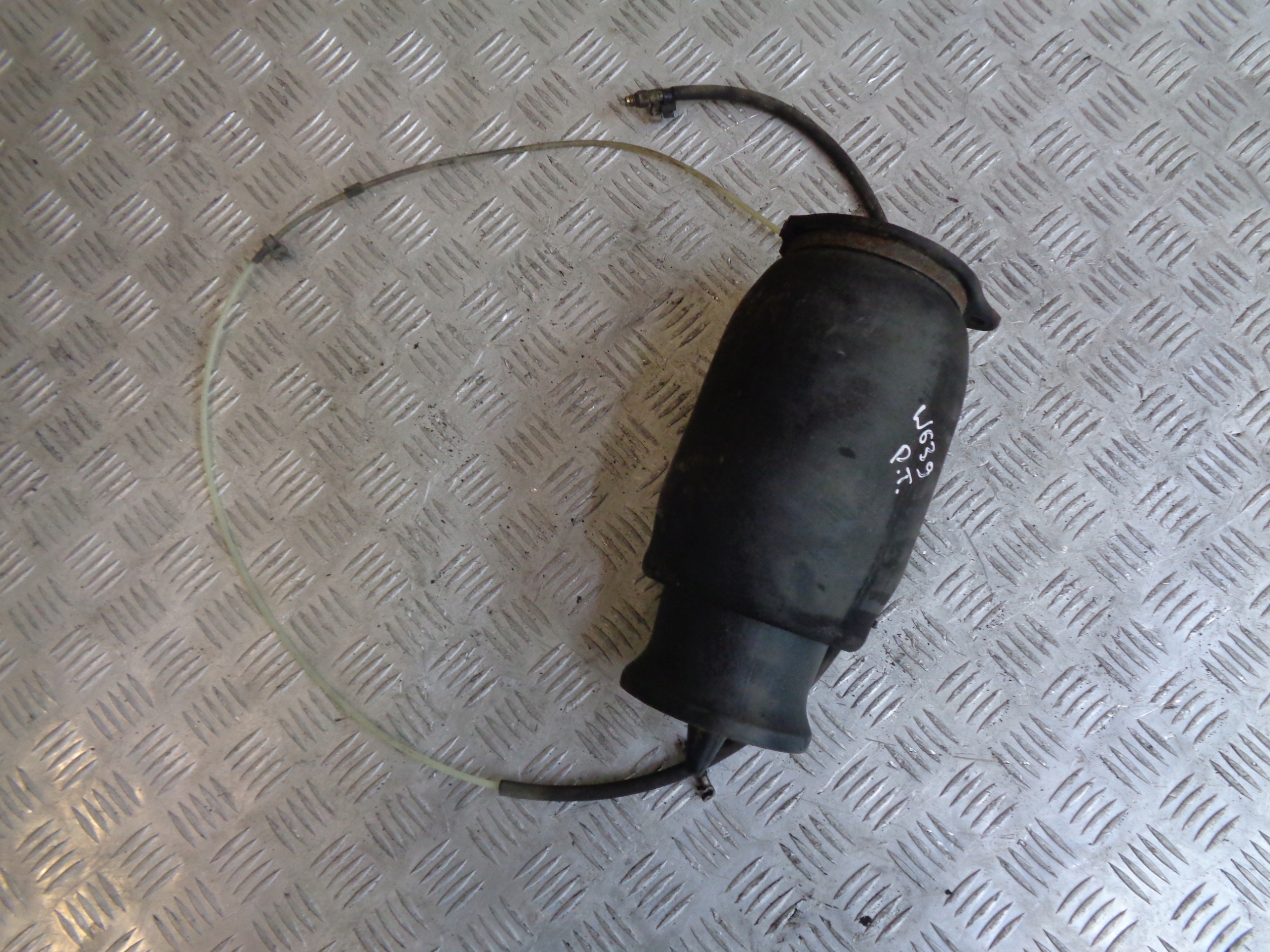 Подушка сильфон права задня VITO VIANO W639 03-