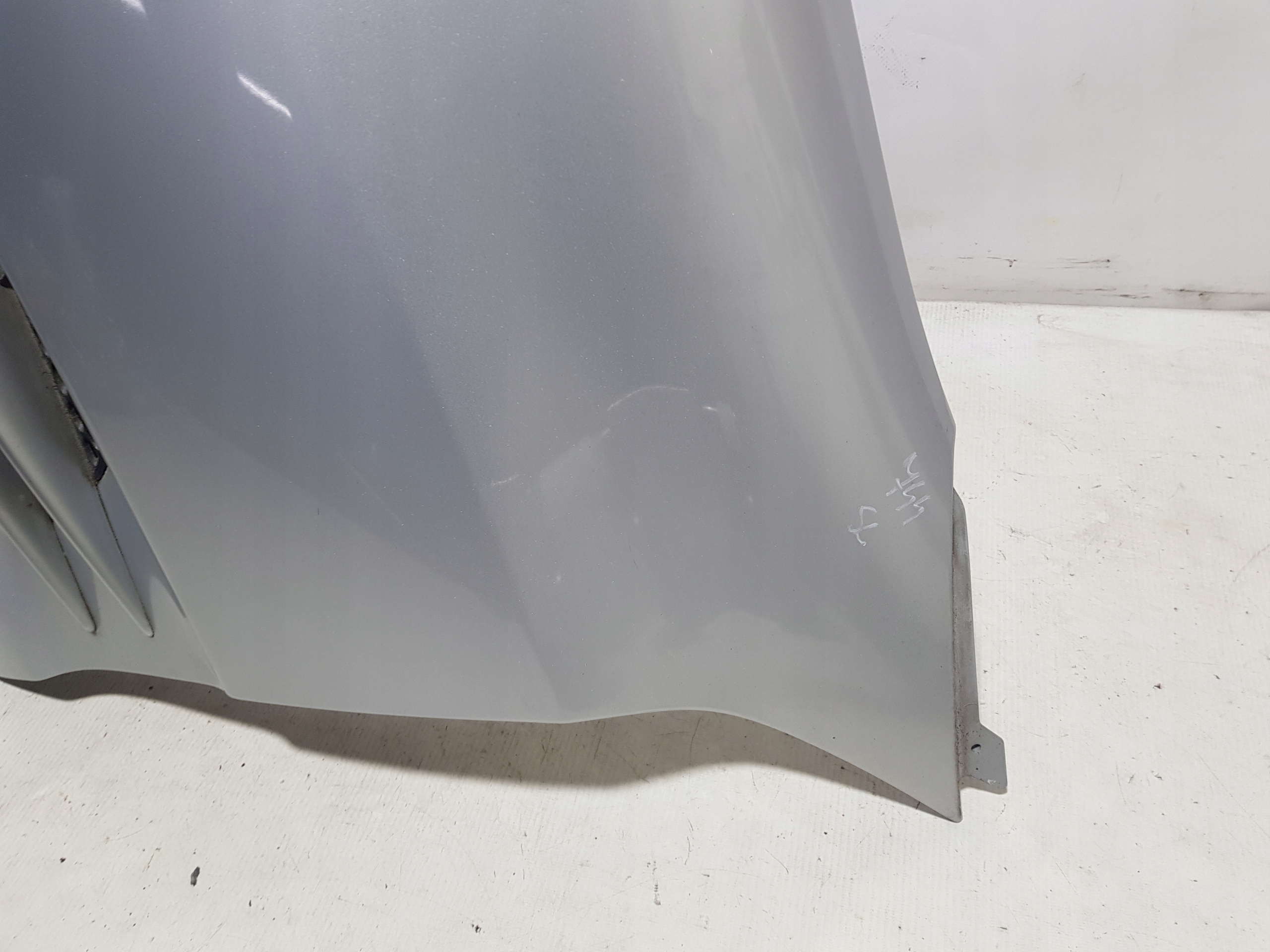 fender left front MERCEDES SL R230 W230 744 c744